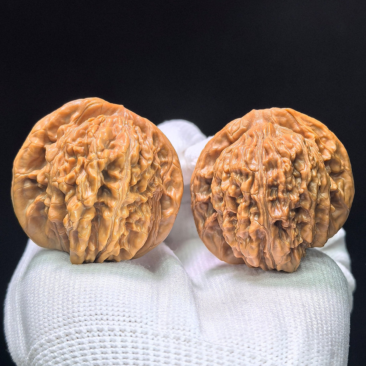 "Sizhelou Lion Head / Si Zhe Lou" Heirloom Collection Wenwan Walnuts Pair | 40.0mm x 38.0mm | SZL-1407 - ThePatinaProject