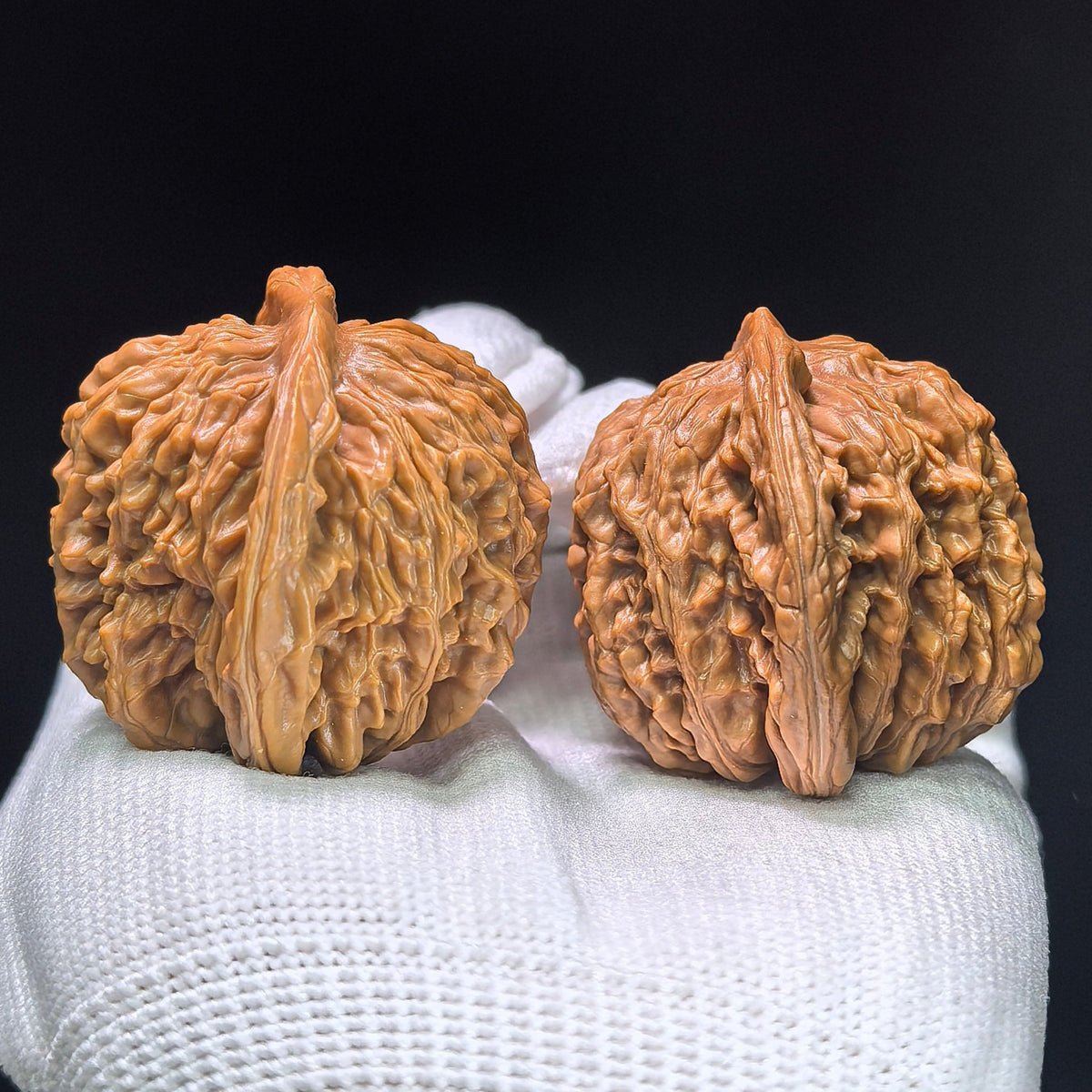 "Sizhelou Lion Head / Si Zhe Lou" Heirloom Collection Wenwan Walnuts Pair | 40.0mm x 38.0mm | SZL-1407 - ThePatinaProject