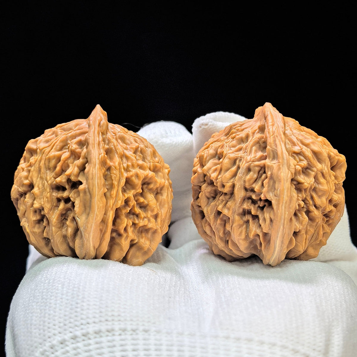 Sizuo Lou “Four Towers” Wenwan Walnut Pair | Broad Rounded Classic Form | 42.0mm × 39.0mm | SZL-1603 - ThePatinaProject