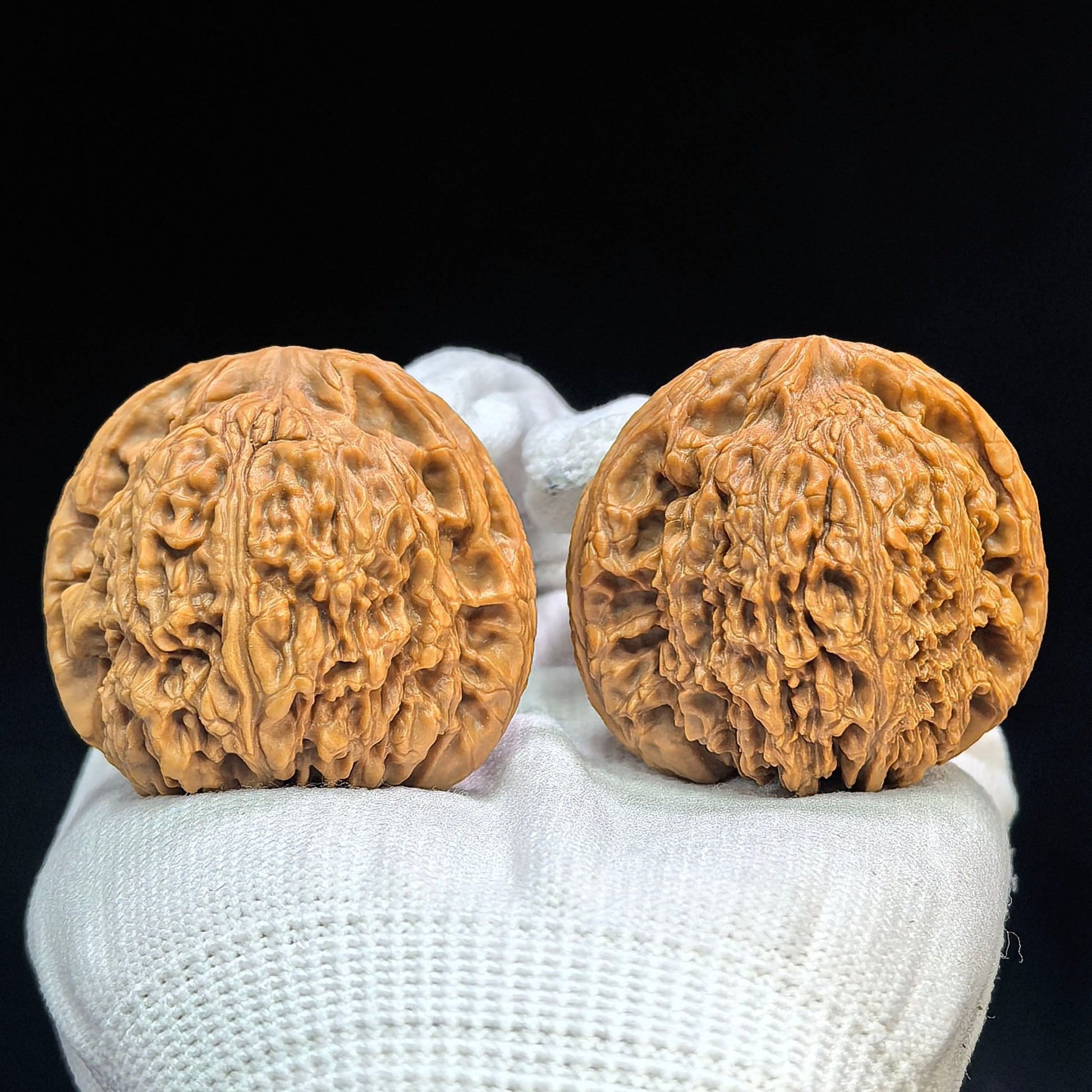 "Spherical Nanjiang Stone" Qiuxing Nanjiangshi Classic Low-Profile Wenwan Walnuts Pair | 44.0mm x 41.0mm | NJS-1503C - ThePatinaProject