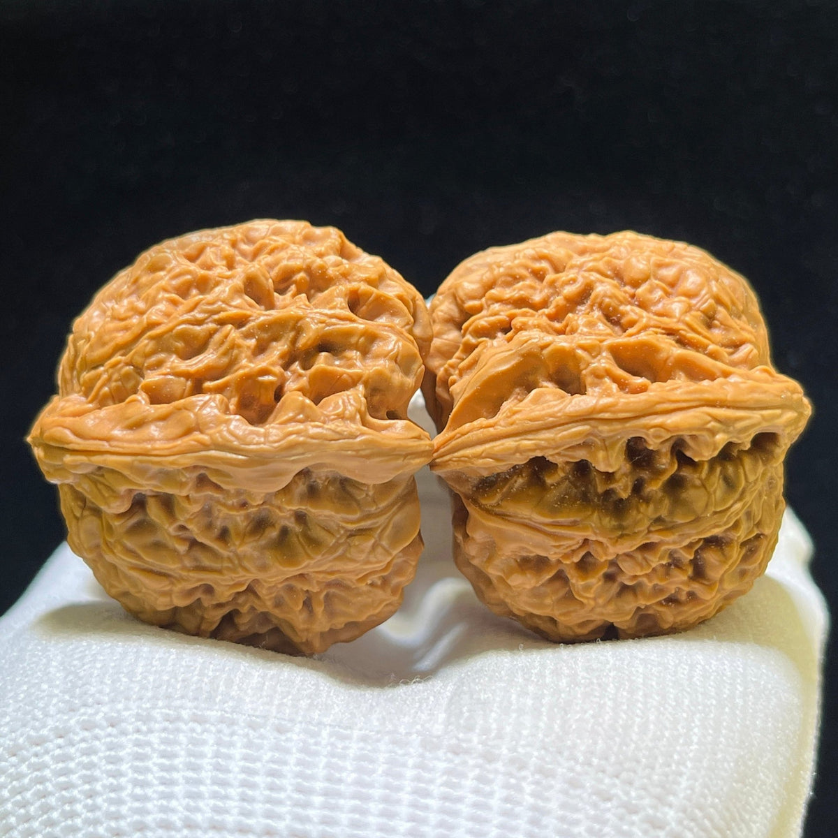 Spherical Nanjiang Stone Wenwan Walnut Pair – Round Deep-Textured Form | 39.0mm × 39.0mm | NJS-1127 - ThePatinaProject
