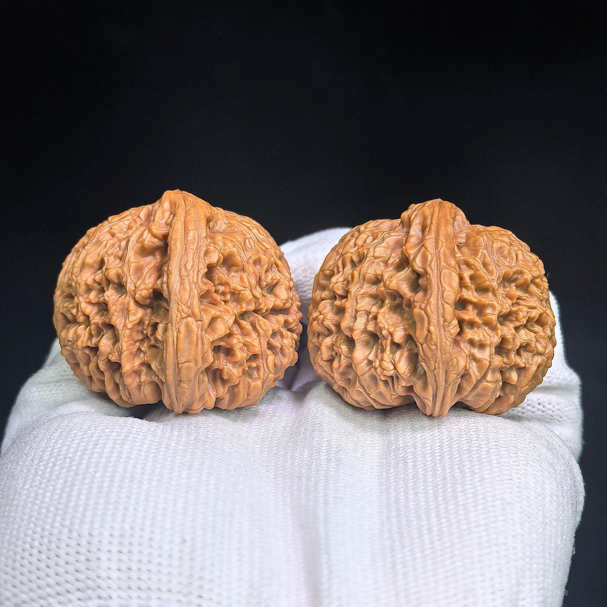 "Spherical Nanjiangshi / Round Nanjiangshi" Heirloom Collection Wenwan Walnuts Pair | 41.0mm x 41.0mm | NJS-1502C - ThePatinaProject