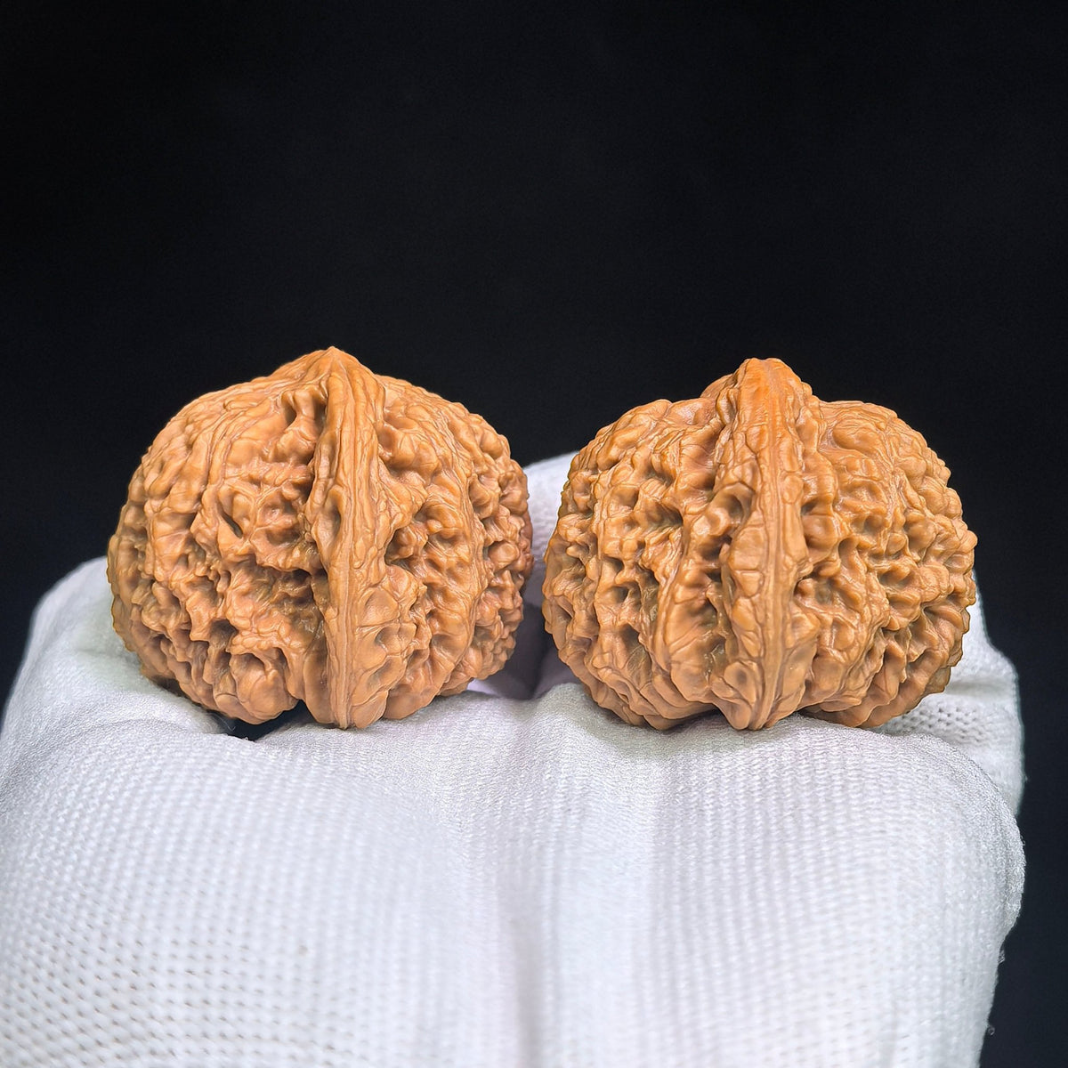 "Spherical Nanjiangshi / Round Nanjiangshi" Heirloom Collection Wenwan Walnuts Pair | 41.0mm x 41.0mm | NJS-1502C - ThePatinaProject