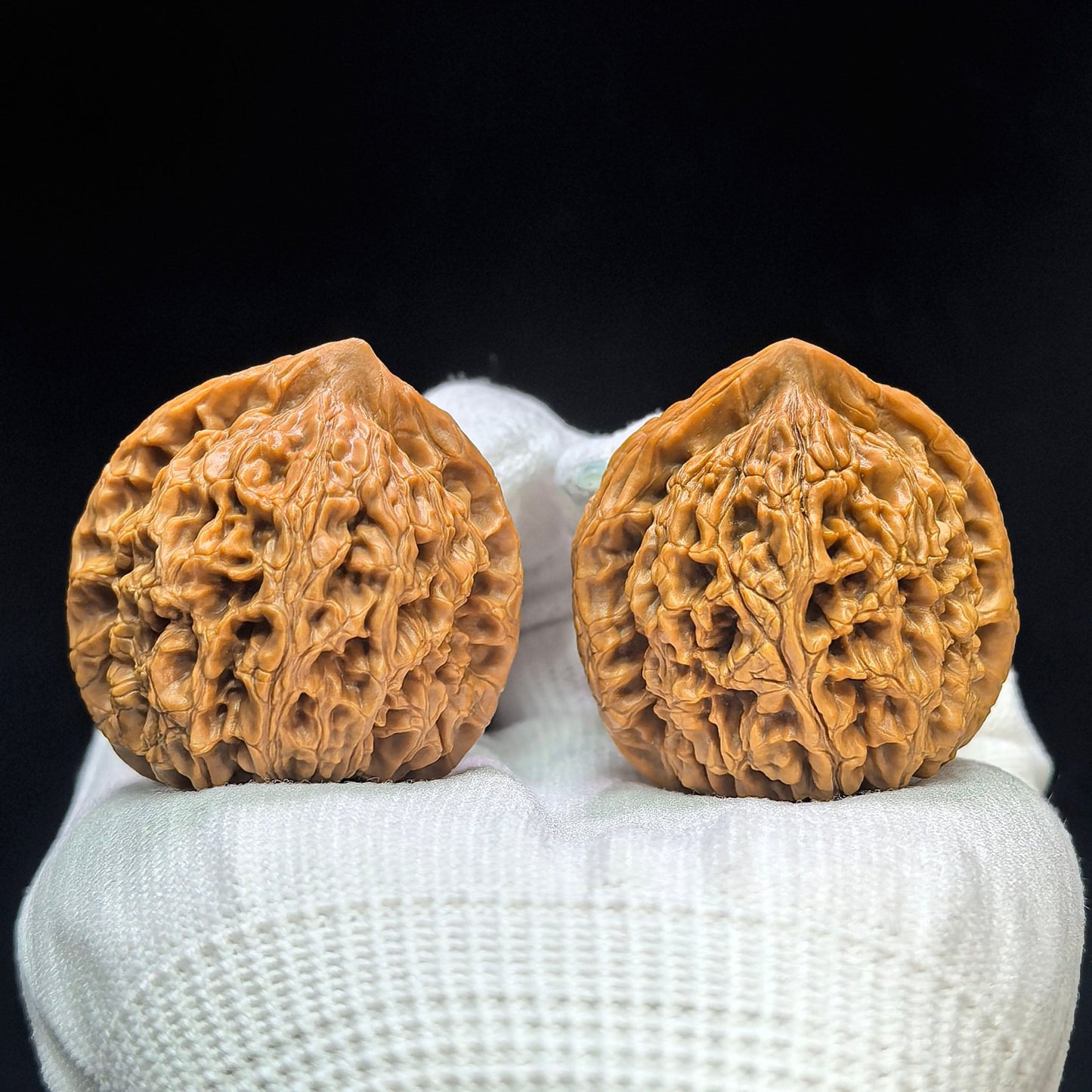 "Spherical Water Dragon Texture" Qiuxing Shuilongwen Low-Profile Wenwan Walnuts Pair | 37.0mm x 37.0mm | SLW-1503C - ThePatinaProject