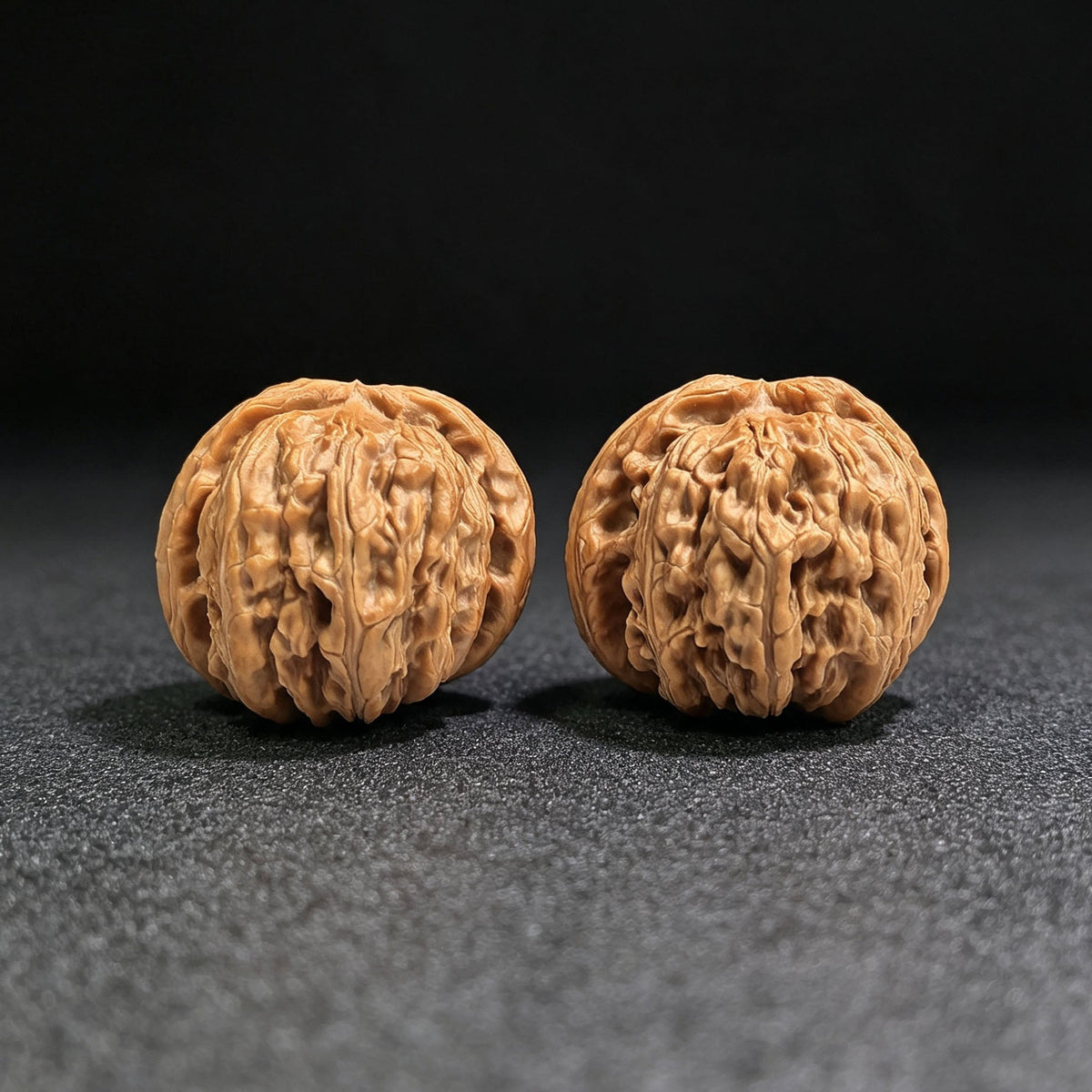 Spherical White Lion Wenwan Walnut Pair | Broad Round Profile | 41.0mm × 47.0mm | QXBSZ-17C4C - ThePatinaProject