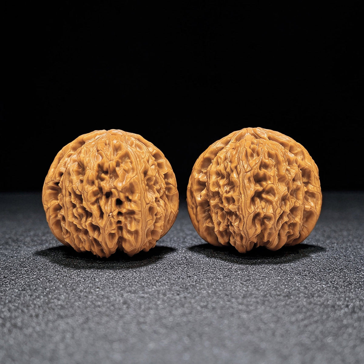 "Spherical White Lionhead" Qiuxing Baishizi QXBSJ-1507C Low-Profile Wenwan Walnuts Pair | 42.0mm x 42.0mm | QXBSJ-1507C - ThePatinaProject
