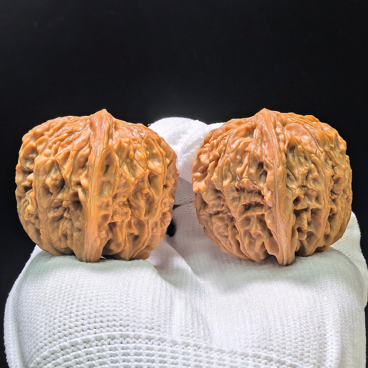 "Tall-Stance Millstone" Gaochun Mopan Classic Heritage Wenwan Walnuts Pair | 37.0mm x 37.0mm | MP-1117 - ThePatinaProject