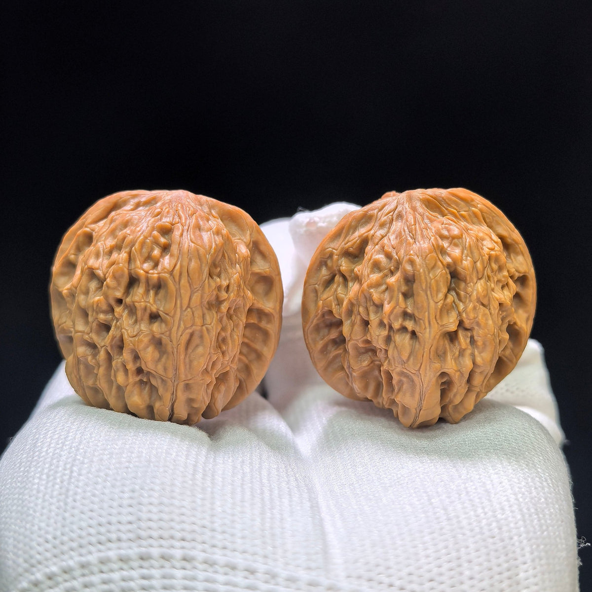 "Tall Stature Millstone" Gaozhuang Mopan MP-1404 Classic Wenwan Walnuts Pair | 36.0mm x 35.0mm | MP-1404 - ThePatinaProject