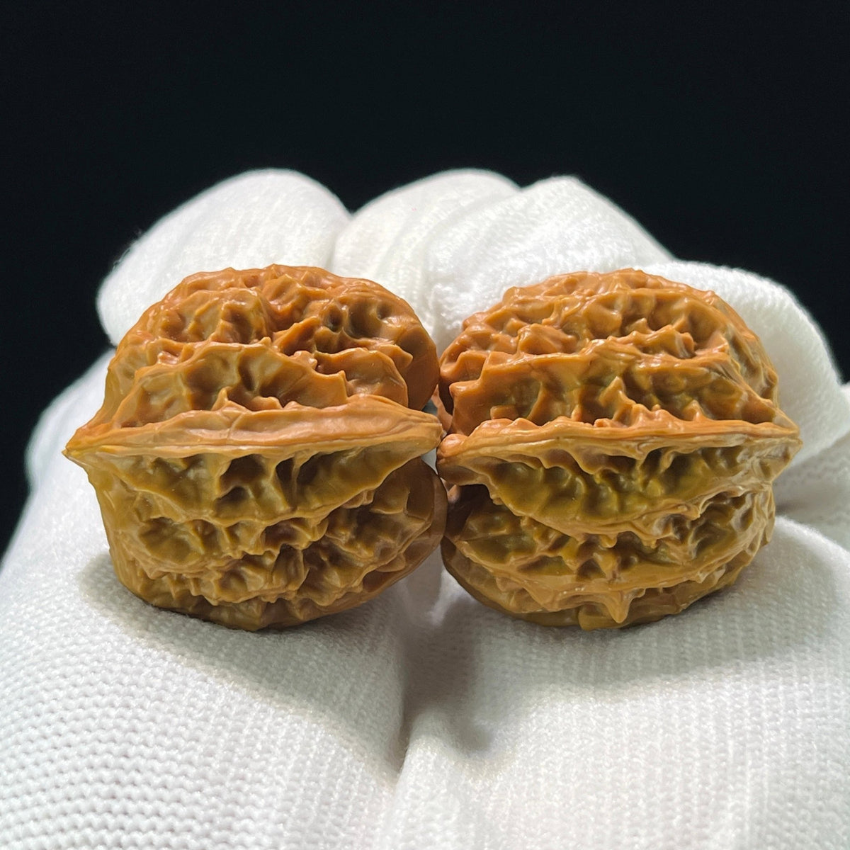 The "Apple Orchard" (Ping Guo Yuan) Traditional Hand-Twister Pair | 32.0mm x 31.0mm | PGY-804 - ThePatinaProject