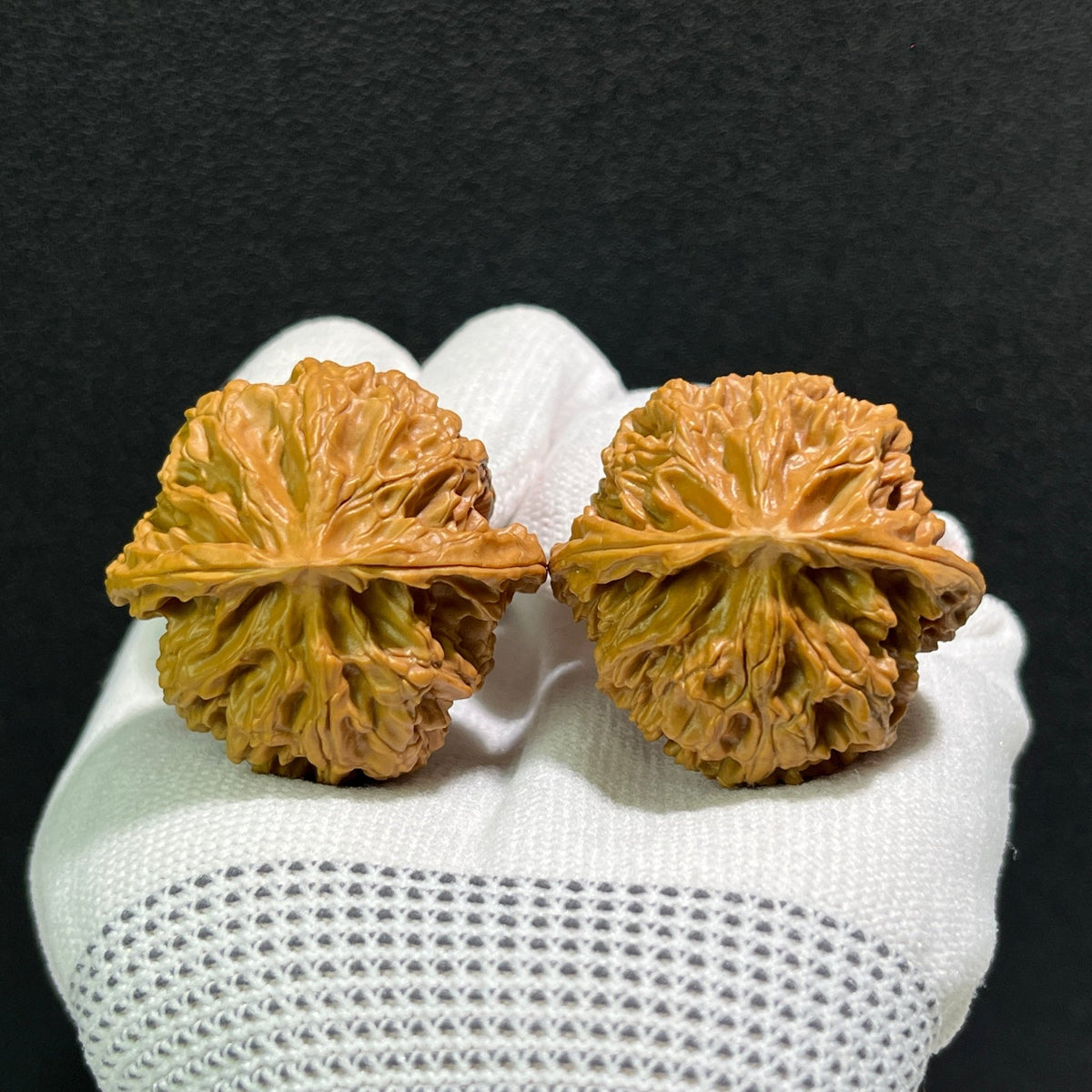 The "Apple Round" (Ping Guo Yuan) Pair | 37.0mm x 36.0mm | PGY-512 - ThePatinaProject