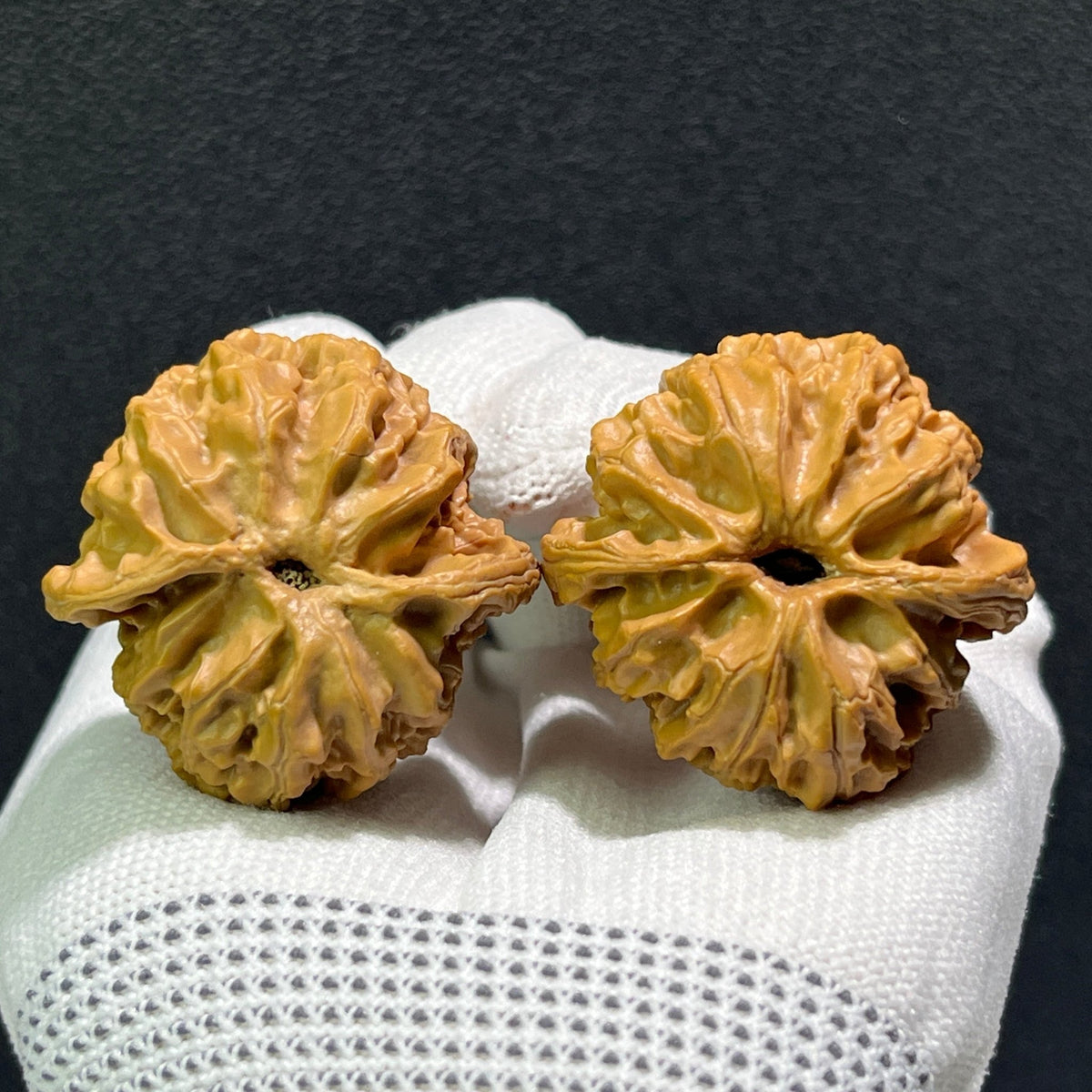 The "Apple Round" (Ping Guo Yuan) Pair | 38.0mm x 37.0mm | PGY-603 - ThePatinaProject