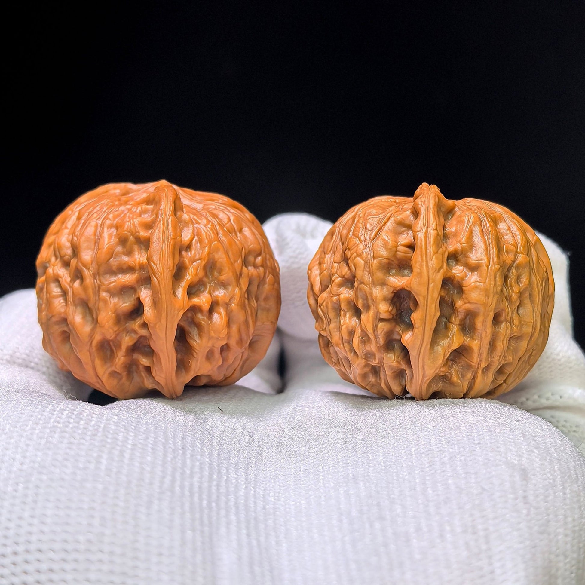 The Auspicious "Yuhua Stone Three-Ribbed Family Prosperity" Yuhua Stone Sanleng Ren Ding Xing Wang Masterpiece | 38.0mm x 35.0mm | YHSSN-407E - ThePatinaProject