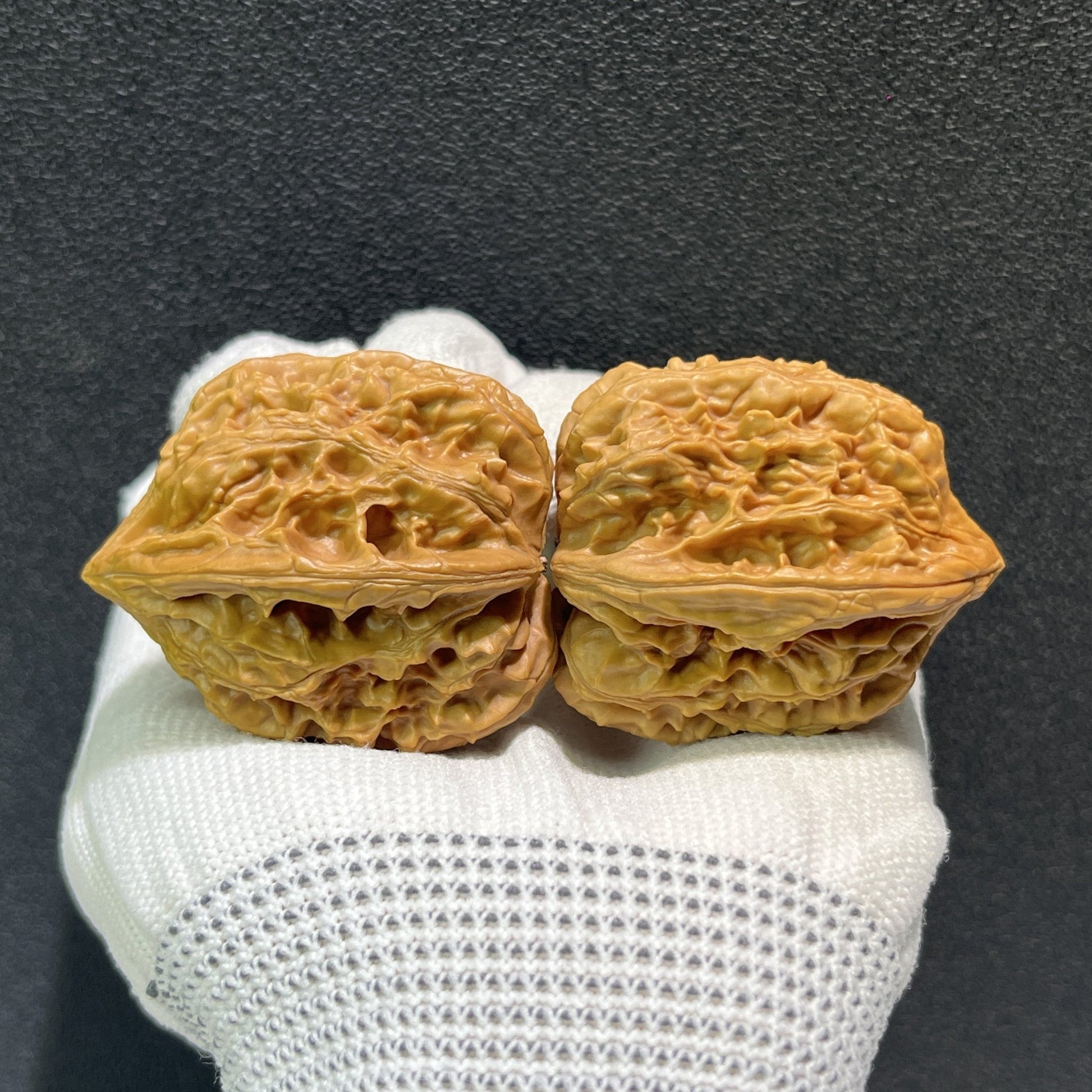 The "Beijing Chicken Heart" (Beijing Ji Xin) Pair | 38.0mm x 39.0mm | JX-405 - ThePatinaProject