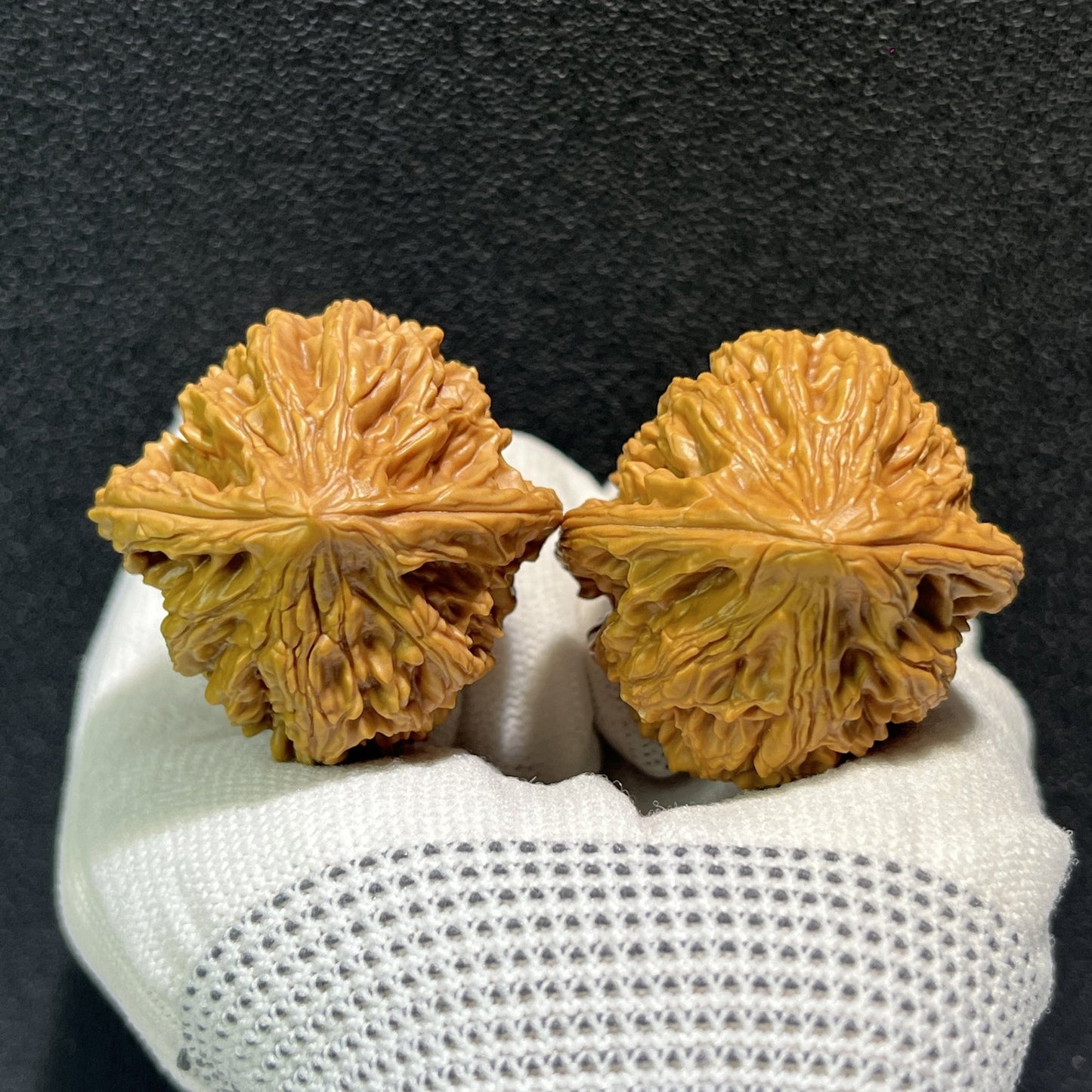 The "Beijing Chicken Heart" (Beijing Ji Xin) Pair | 39.0mm x 39.0mm | JX-406 - ThePatinaProject
