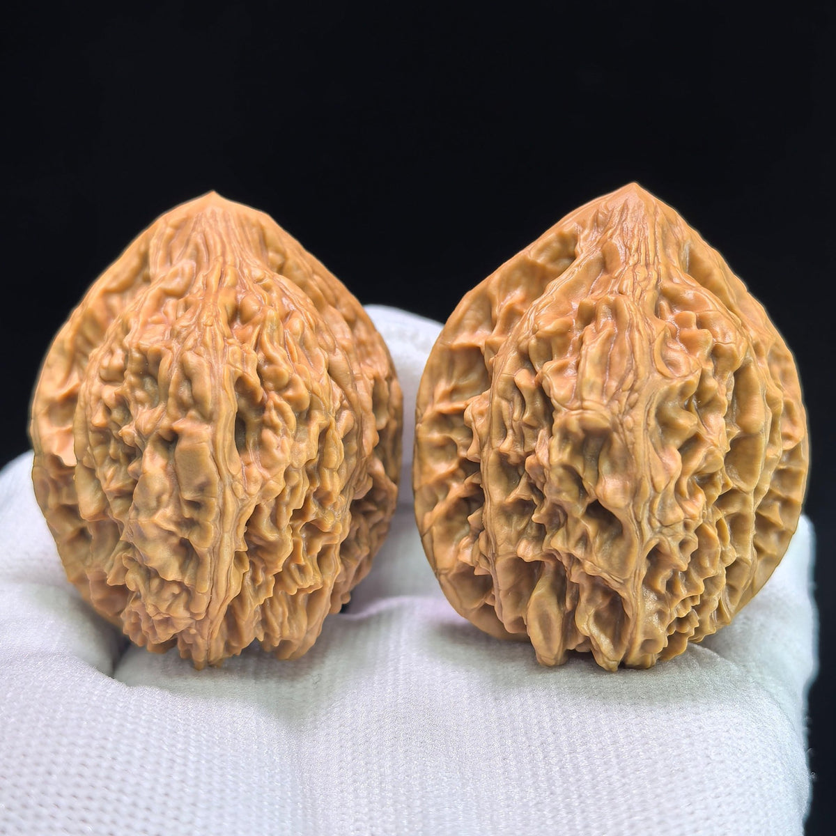 The "Beijing Chicken Heart" (Beijing Ji Xin) Pair | 39.0mm x 40.0mm | JX-404 - ThePatinaProject