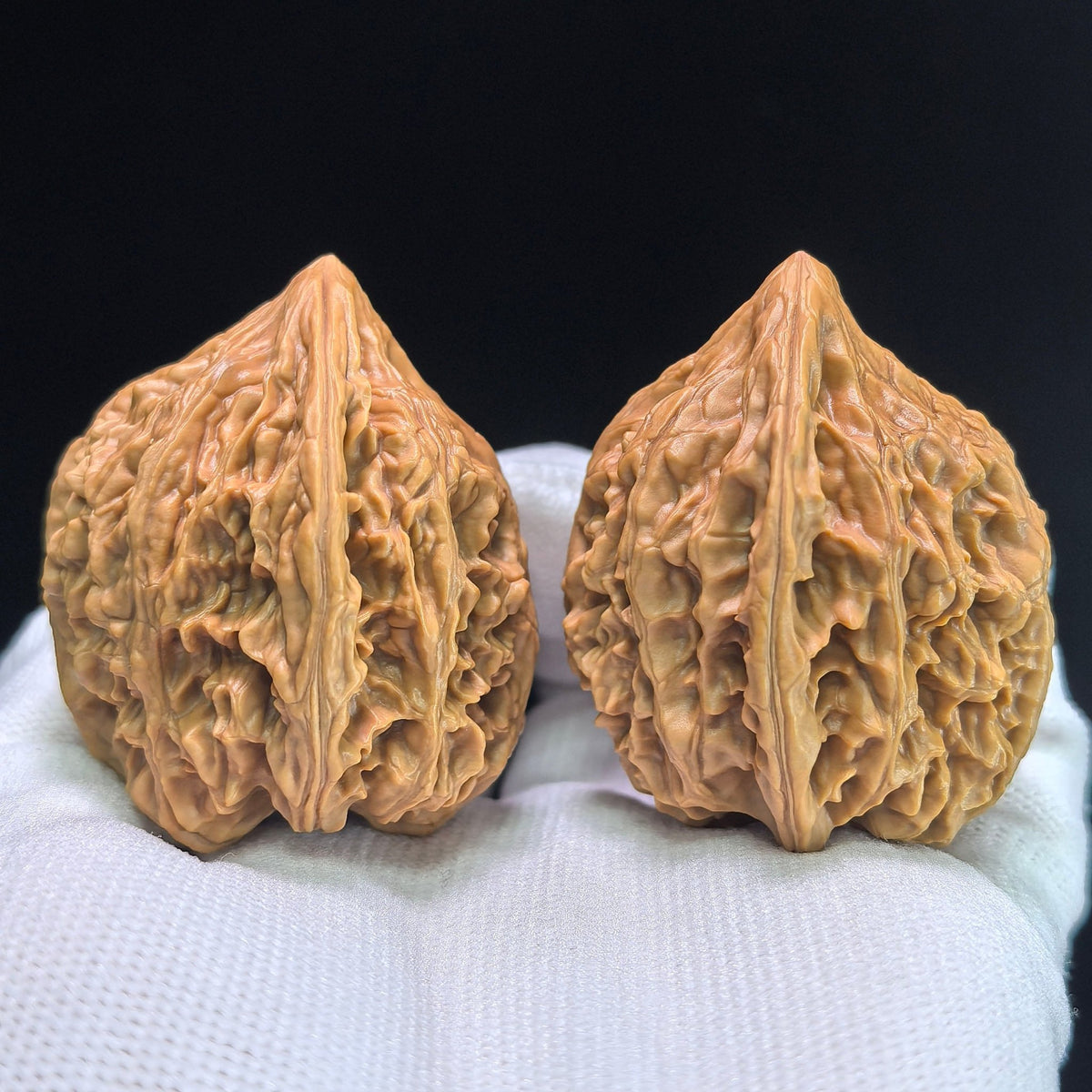 The "Beijing Chicken Heart" (Beijing Ji Xin) Pair | 39.0mm x 40.0mm | JX-404 - ThePatinaProject