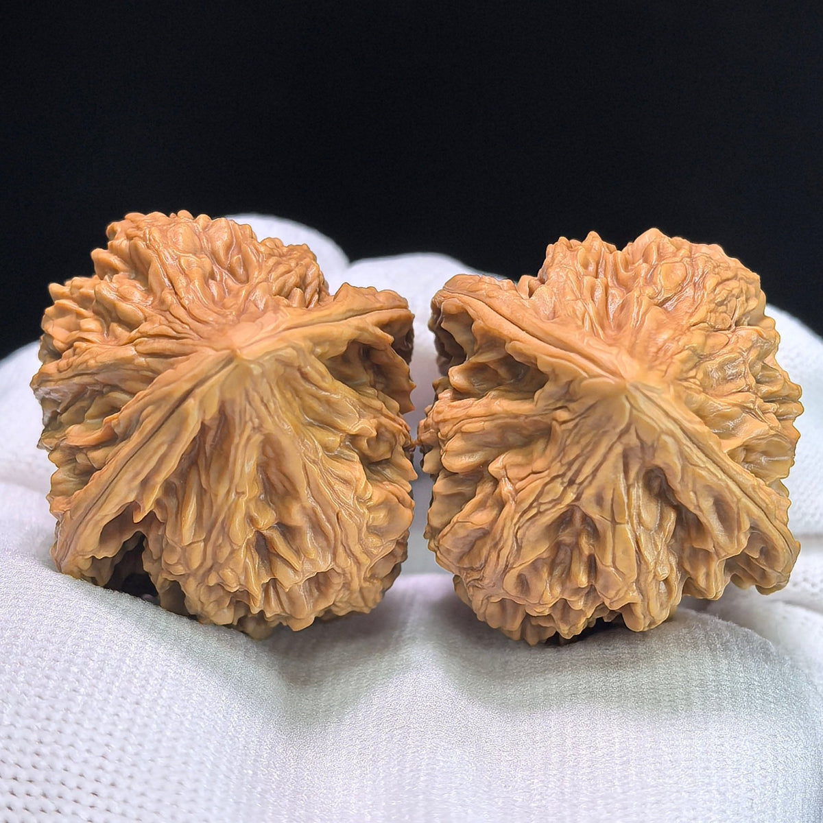 The "Beijing Chicken Heart" (Beijing Ji Xin) Pair | 39.0mm x 40.0mm | JX-404 - ThePatinaProject