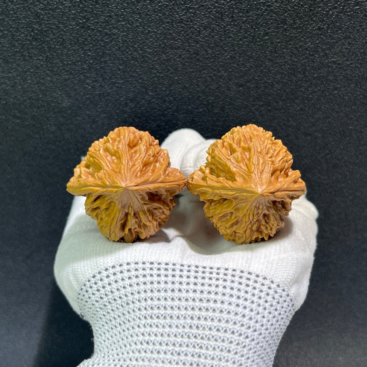 The "Beijing Chicken Heart" (Beijing Ji Xin) Pair | 40.0mm x 40.0mm | JX-402 - ThePatinaProject