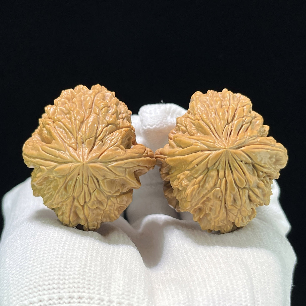 The "Blizzard" (Bao Xue) Deep-Bellied Hand-Stimulator Pair | 39.0mm x 41.0mm | BX-903 - ThePatinaProject