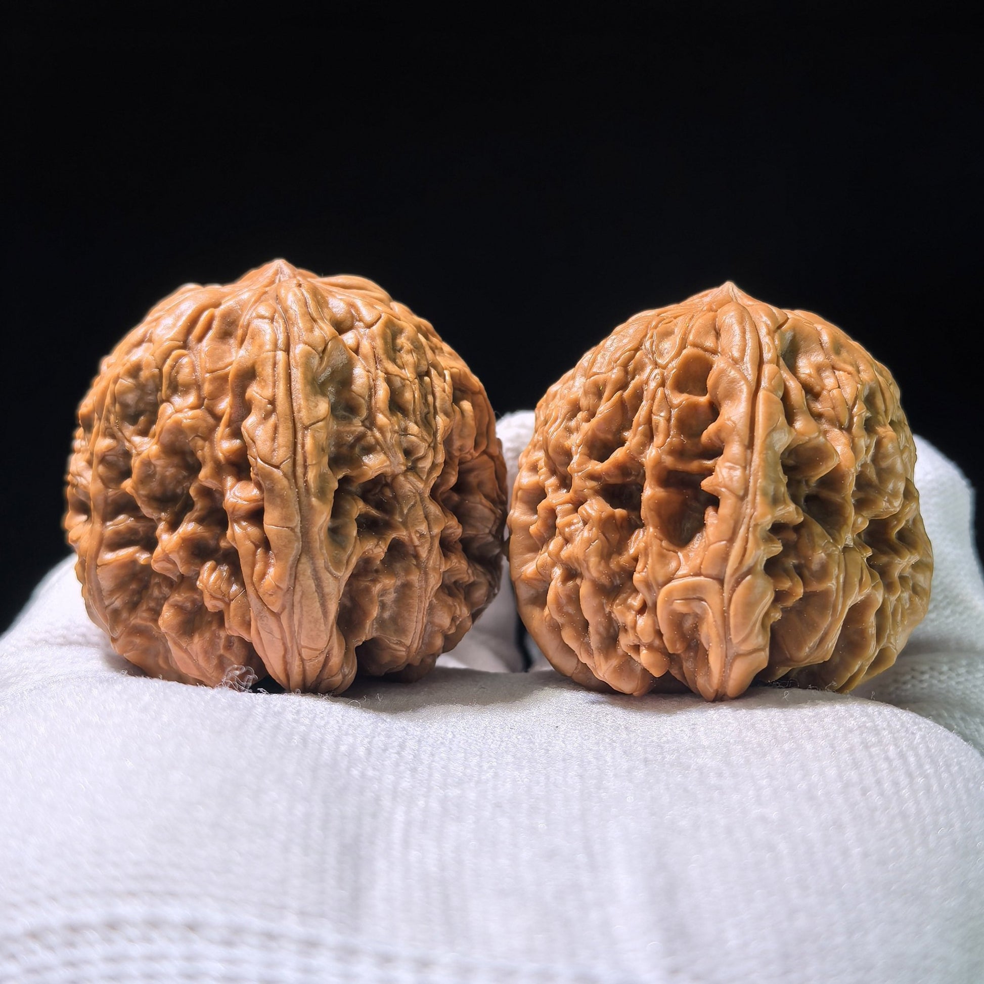 The "Blizzard" (Bao Xue) Smooth Sailing Pair | 39.0mm x 42.0mm | BXYF-1201E - ThePatinaProject