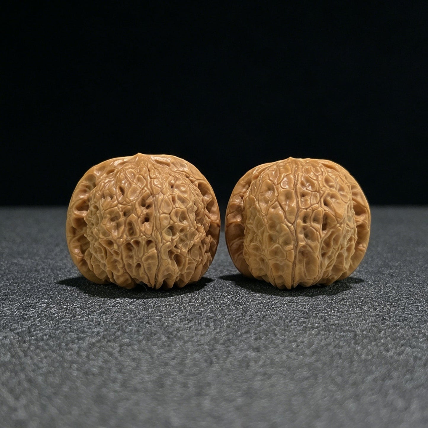 The "Blood Qilin" (Xue Qi Lin) Ergonomic Pocket Pair | 36.0mm x 35.0mm | XQL-802 - ThePatinaProject