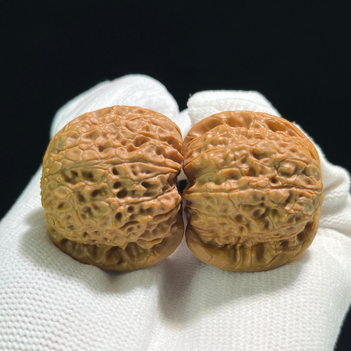 The "Blood Qilin" (Xue Qi Lin) Ergonomic Pocket Pair | 36.0mm x 35.0mm | XQL-802 - ThePatinaProject