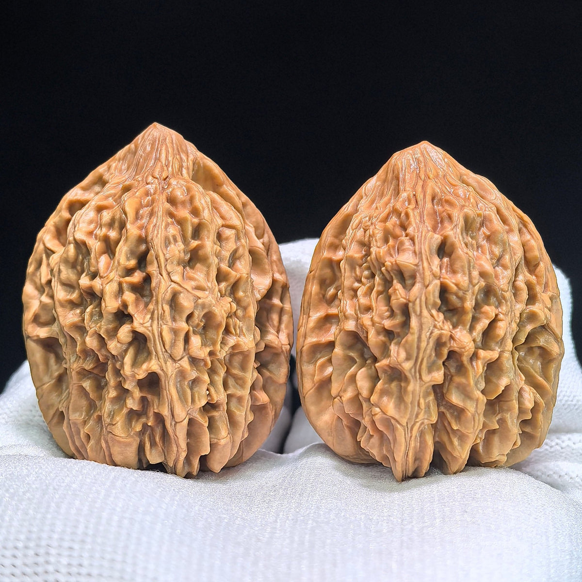 The "Chicken Heart" (Ji Xin) Pair | 39.0mm x 38.0mm | JX-512 - ThePatinaProject