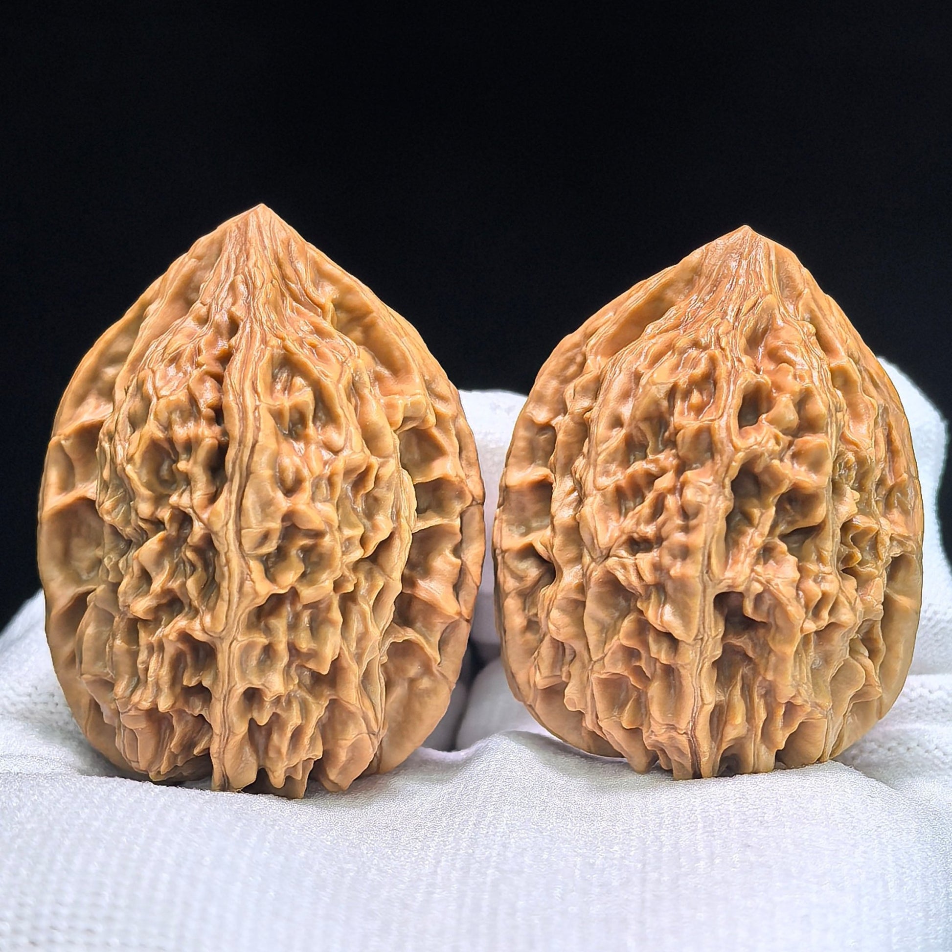 The "Chicken Heart" (Ji Xin) Pair | 39.0mm x 38.0mm | JX-512 - ThePatinaProject