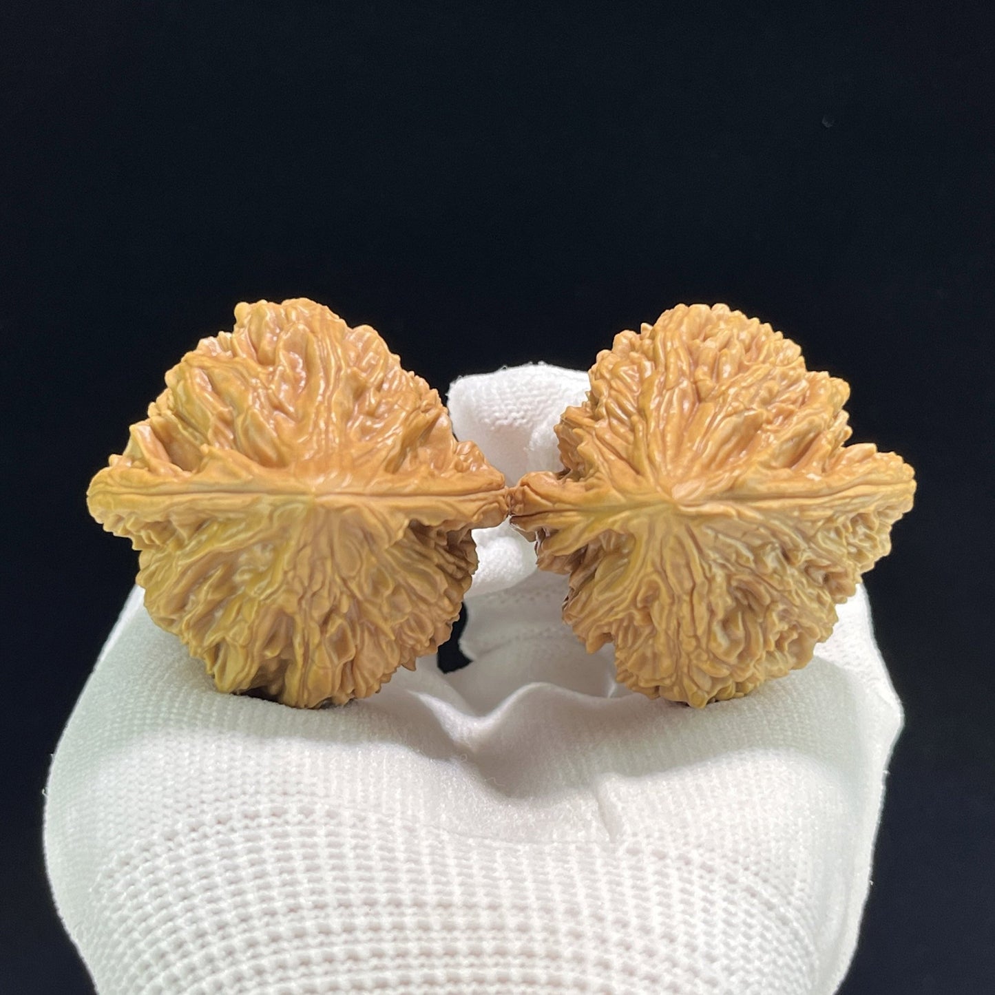 The Classic "Beijing Chicken Heart" (Ji Xin) Balanced Pair | 41.0mm x 41.0mm | BJJX-601 - ThePatinaProject