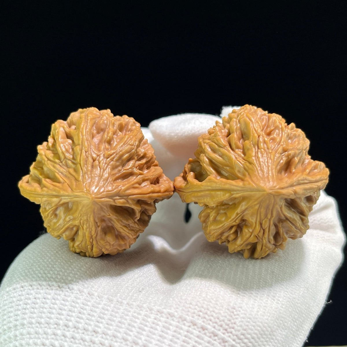 The Classic "Chicken Heart" (Ji Xin) Balanced Pair | 39.0mm x 39.0mm | JX-701 - ThePatinaProject