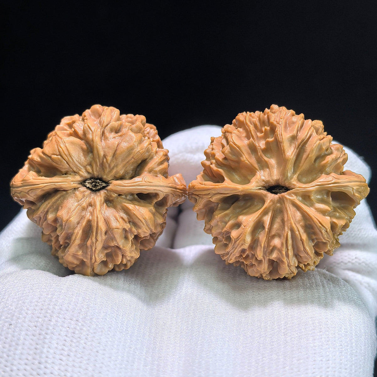 The Classic "Triangle Chicken Heart" (San Jiao Ji Xin) Balanced Pair | 39.0mm x 39.0mm | JX-704 - ThePatinaProject