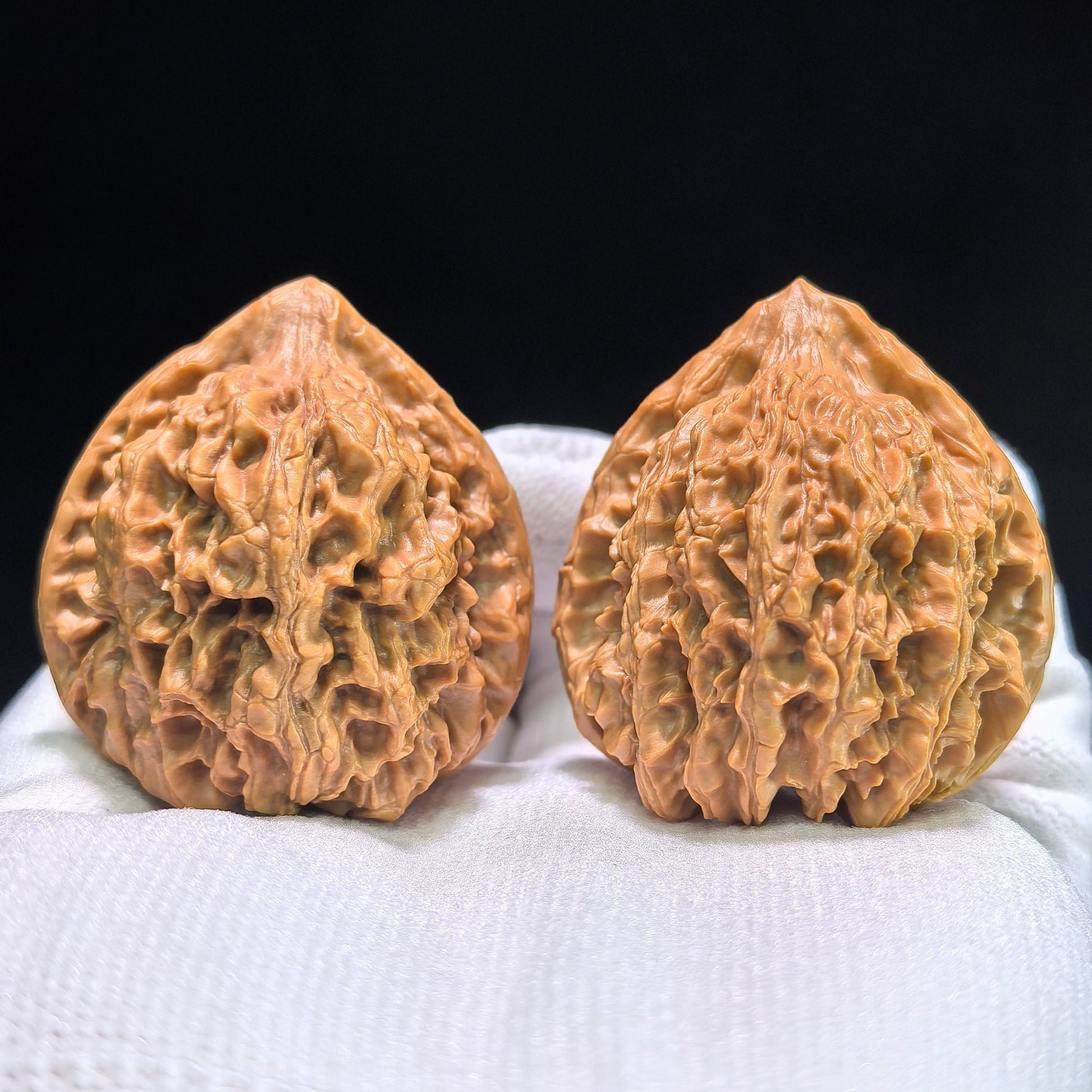 The Classic "Triangle Chicken Heart" (San Jiao Ji Xin) Balanced Pair | 39.0mm x 39.0mm | JX-704 - ThePatinaProject