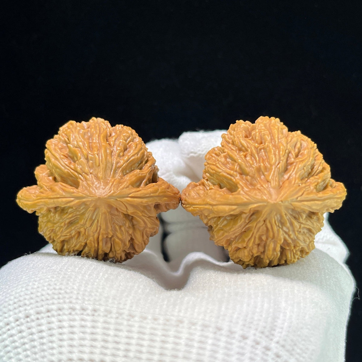 The Exquisite "Ruby" Hongbaoshi Lion Head Pocket Masterpiece | 38.0mm x 34.0mm | HBS-1001 - ThePatinaProject