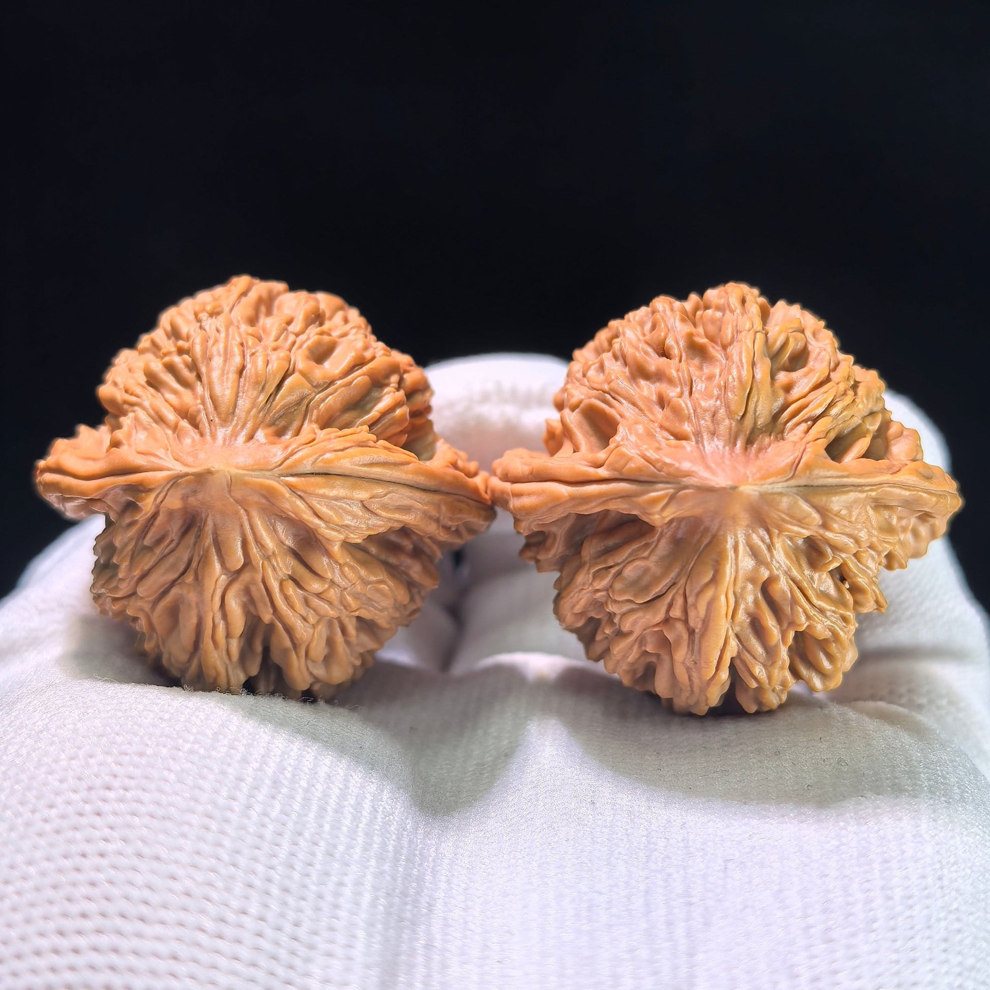 The Exquisite "Wheat Ear" Hutou Masterpiece | 39.0mm x 37.0mm | MSHT-1205C - ThePatinaProject