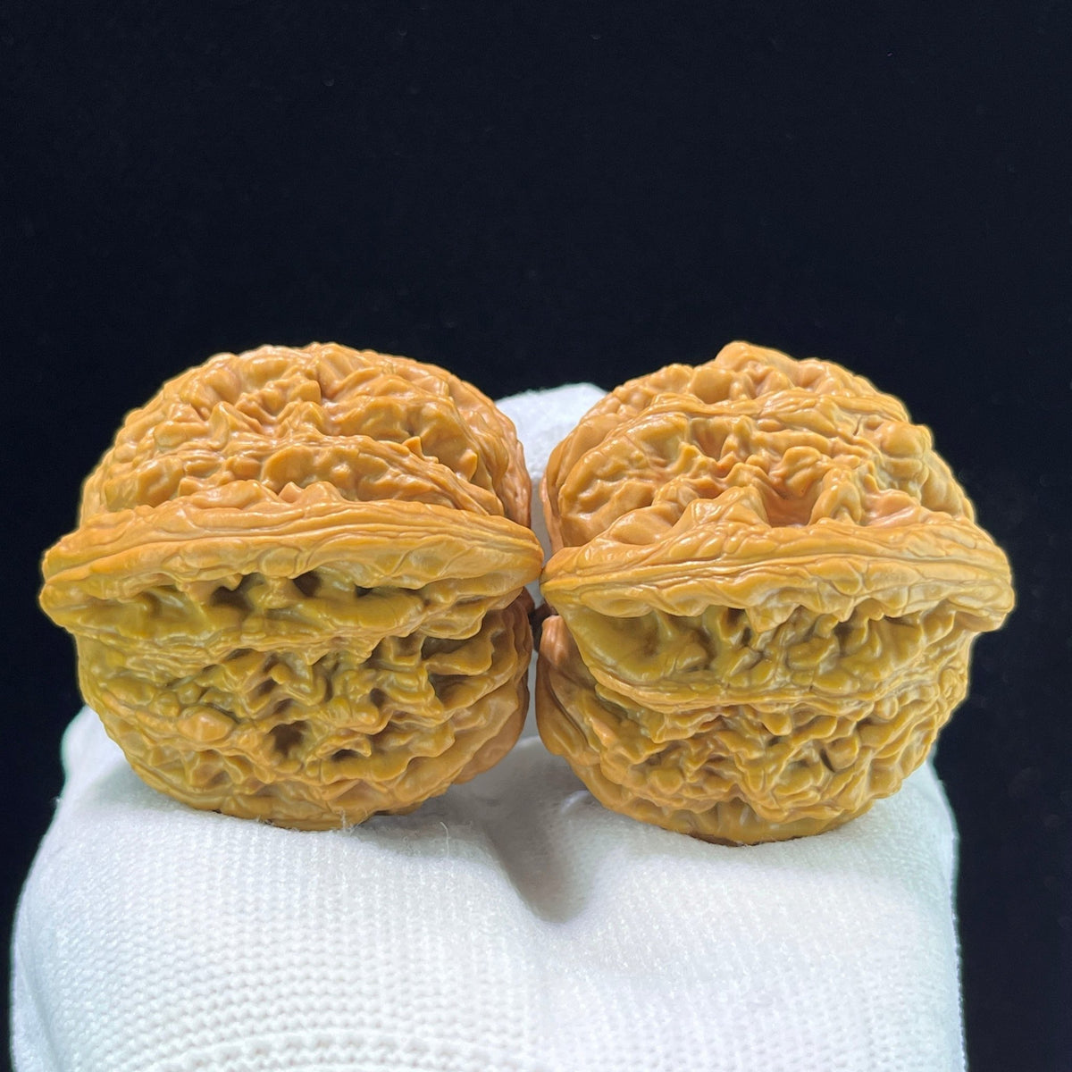 The "Golden Wheat Ear" Tiger Head (Mai Sui Hu Tou) Premium Collector's Pair | 44.0mm x 44.0mm | 1:1 Perfect Isometric Standard | MSHT-1002 - ThePatinaProject