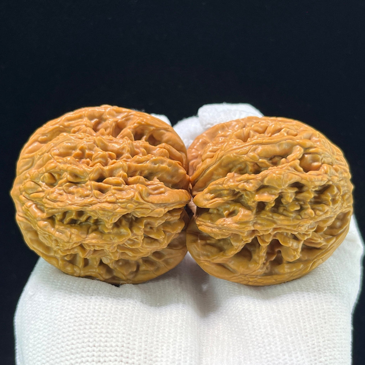The "Golden Wheat Ear" Tiger Head (Mai Sui Hu Tou) Premium Collector's Pair | 44.0mm x 44.0mm | 1:1 Perfect Isometric Standard | MSHT-1002 - ThePatinaProject
