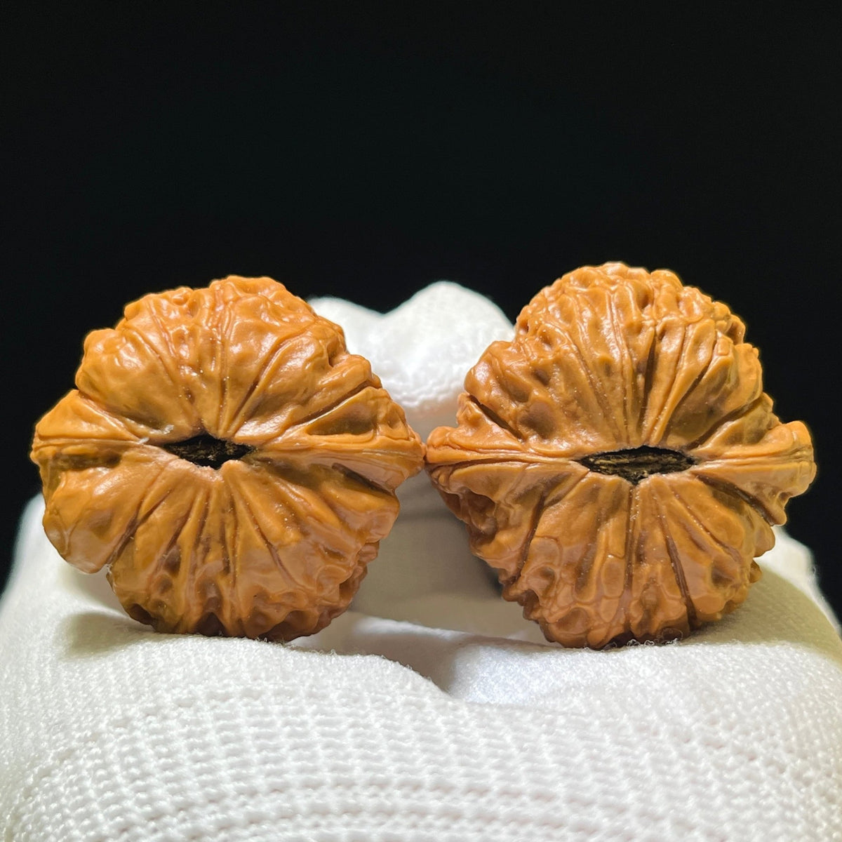 The "Great Reunion × Six-Sided Sovereign" (Da Tuan Yuan × Liu Mian Zun) Miniature Finger-Twirling Pair | 34. - ThePatinaProject