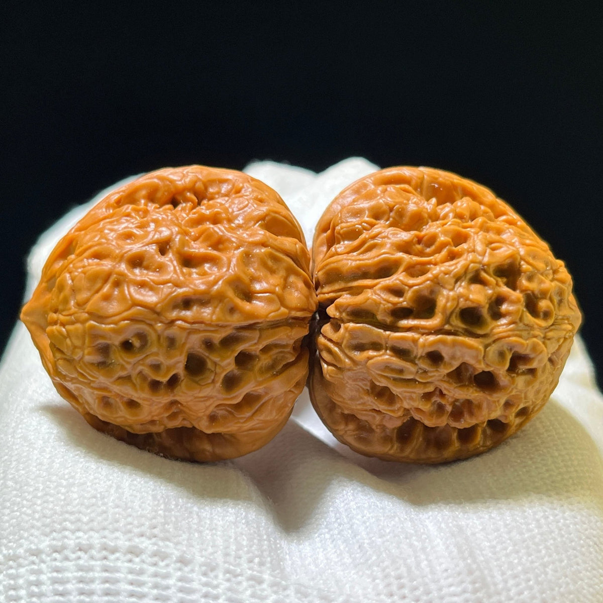 The "Great Reunion × Six-Sided Sovereign" (Da Tuan Yuan × Liu Mian Zun) Miniature Finger-Twirling Pair | 34. - ThePatinaProject