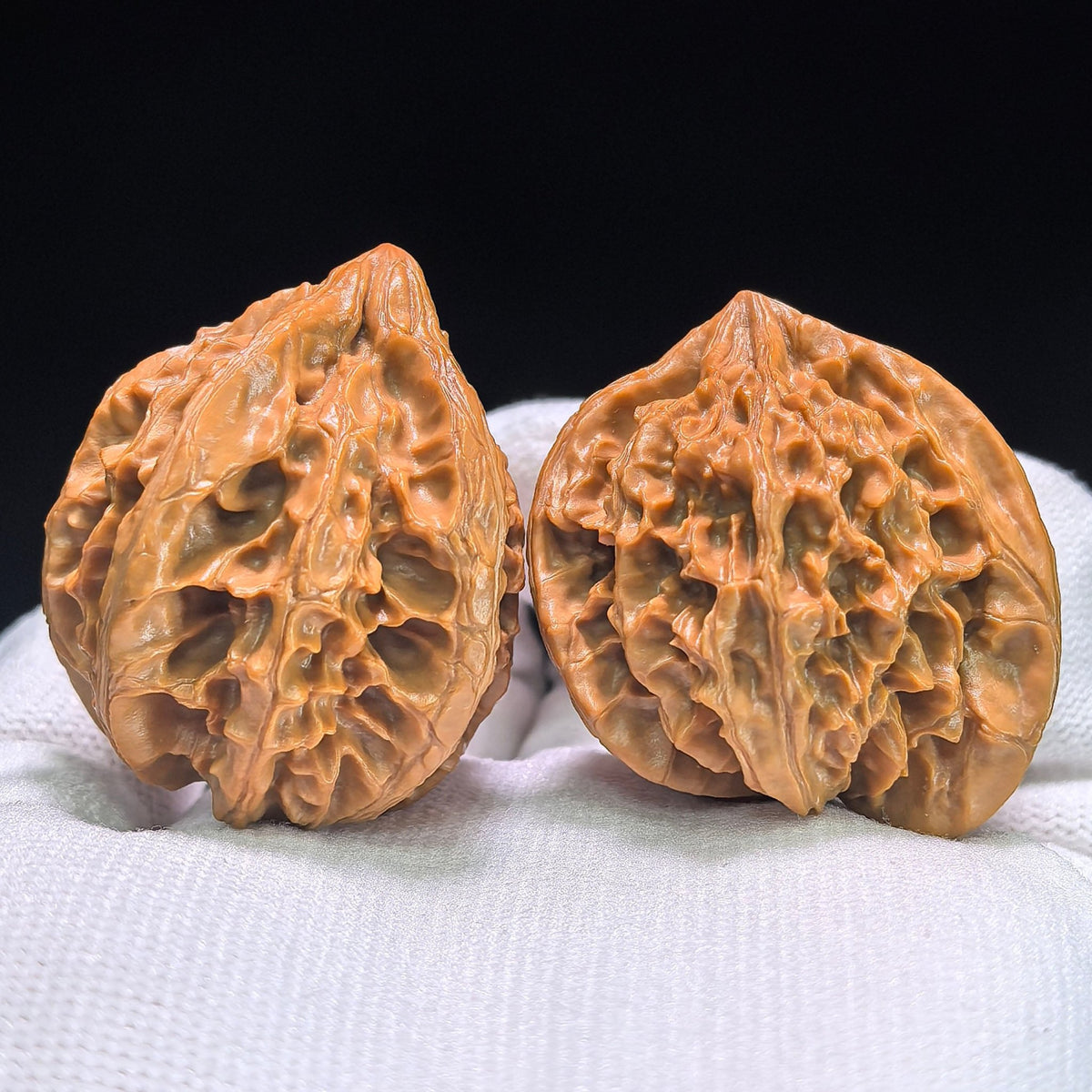 The Illustrious "Li Xuechao" Three-Ridge Human Character Masterpiece | 40.0mm x 38.0mm | LXCSN-1401E - ThePatinaProject