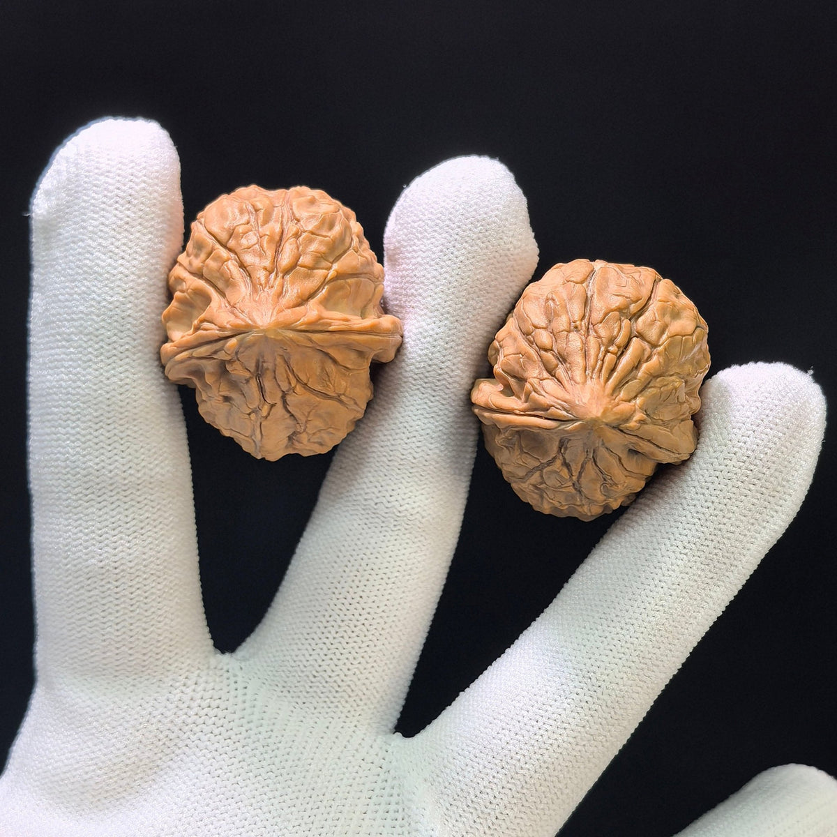 The "Imperial Carapace Duck" (Gui Jia Wen Ya Zi) Miniature Finger-Twirling Pair | 30.0mm x 34.0mm | GJWZF-401E - ThePatinaProject