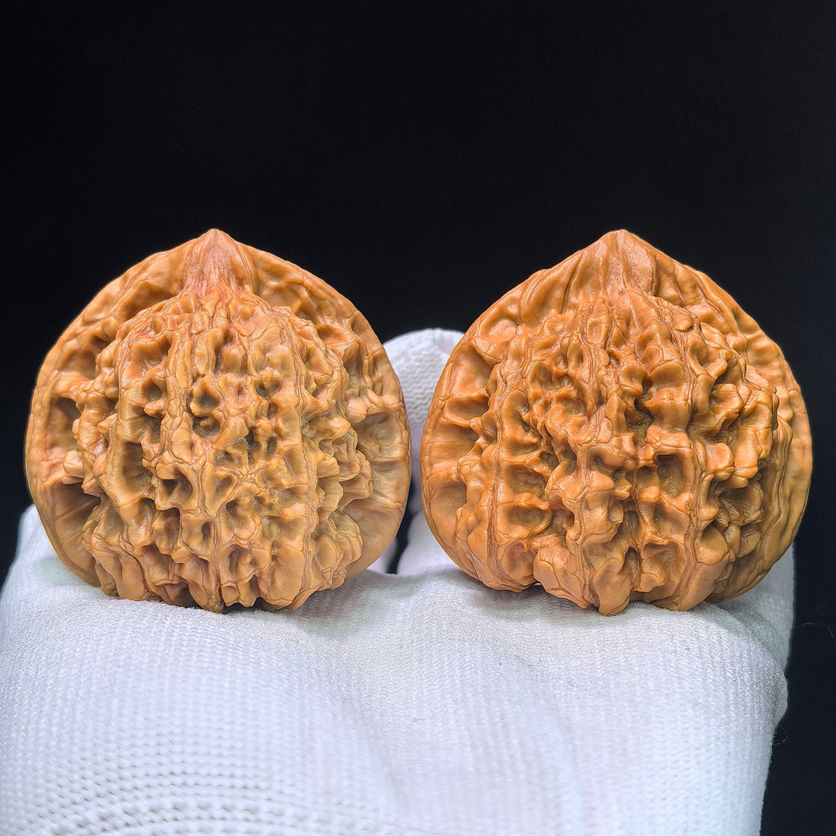 The "Imperial Kylin Pattern" (Qilin Wen) Premium Concave Peach-Heart Pair | 50.0mm x 43.0mm | QLW-1303C - ThePatinaProject