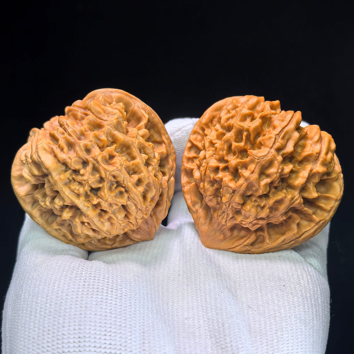 The "Imperial Kylin Pattern" (Qilin Wen) Premium Concave Peach-Heart Pair | 50.0mm x 43.0mm | QLW-1303C - ThePatinaProject