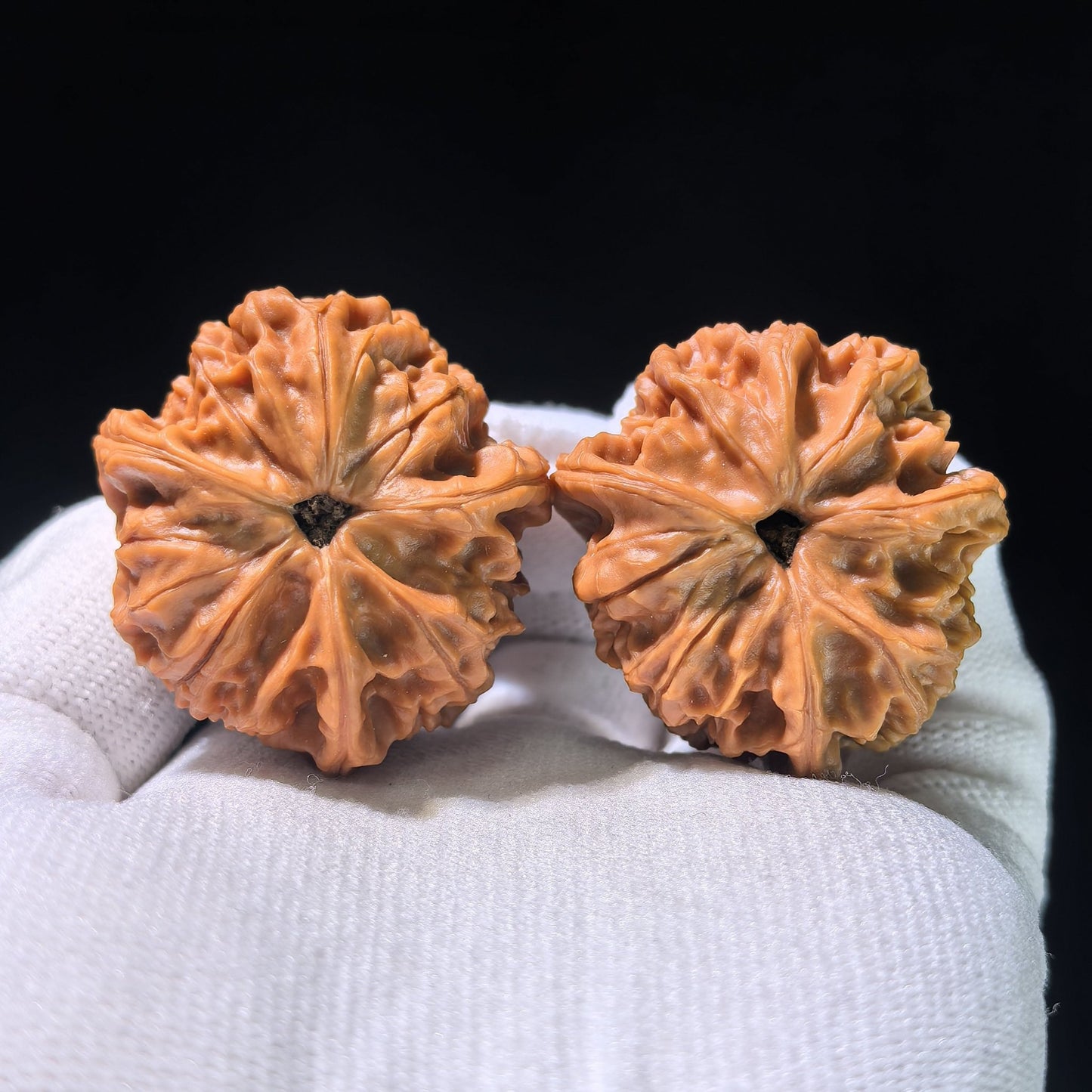 The "Imperial Seal" (Yu Xi) Trident Three-Ridge Pair | 37.0mm x 38.0mm | YSSN-1203E - ThePatinaProject