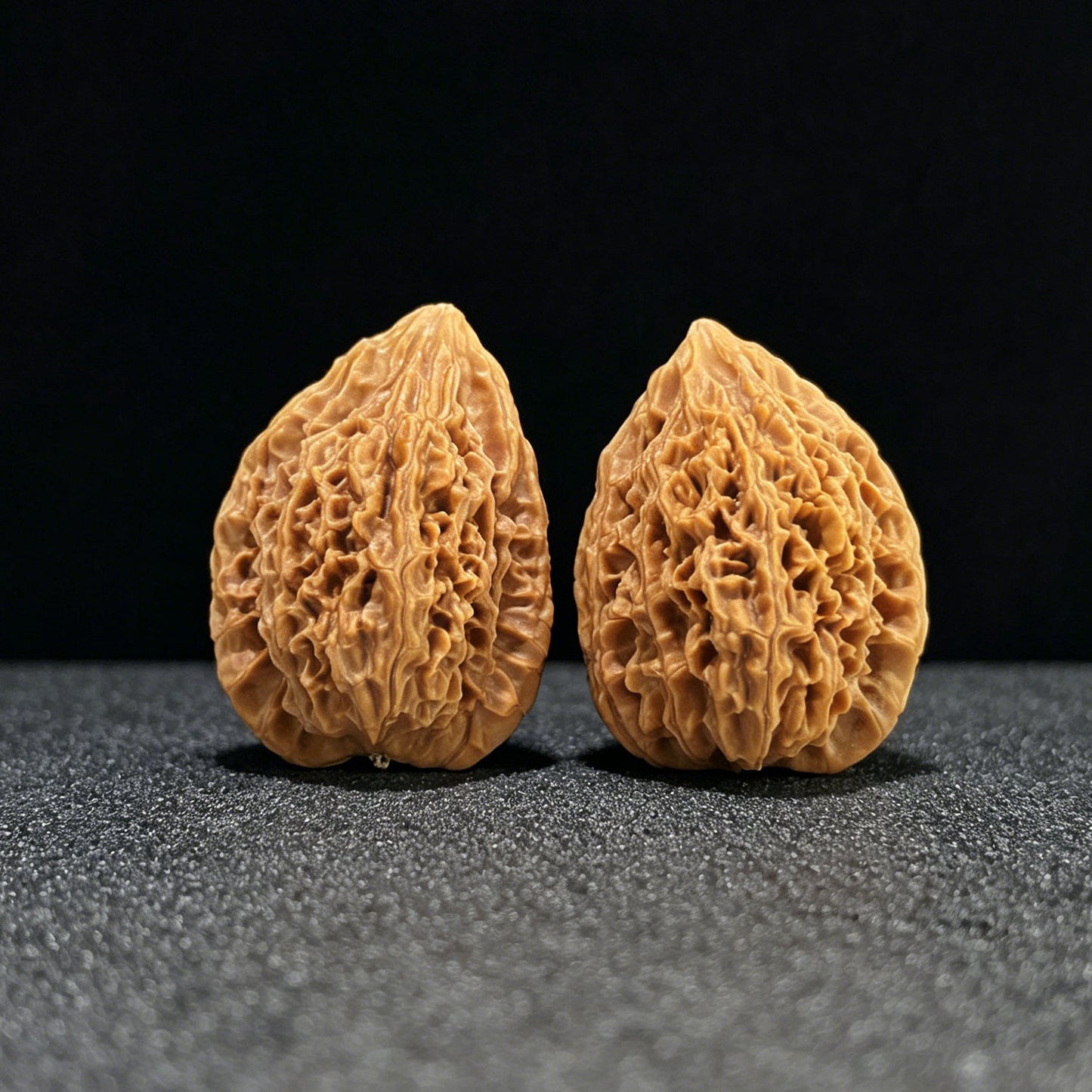 The "Imperial Vase & Platypus" (Yu Ping x Ya Zui Shou) Rare Hybrid Pair | 34.0mm x 30.0mm | Miniature Finger-Twirling Format | YPYZS-1001 - ThePatinaProject