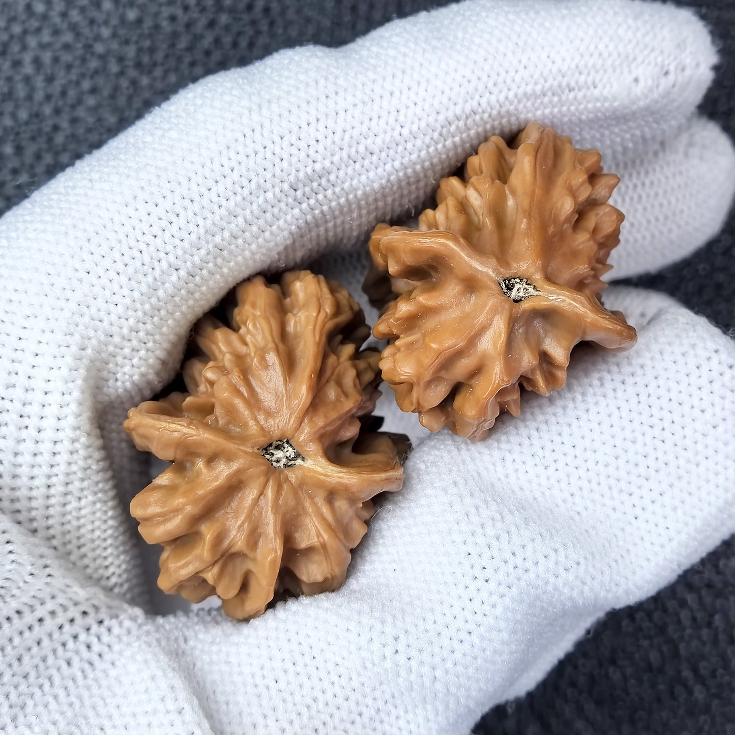The "Irregular Little Bird" (Yi Xing Xiao Niao) Pair | 25.0mm x 30.0mm | YXXL-07 - ThePatinaProject