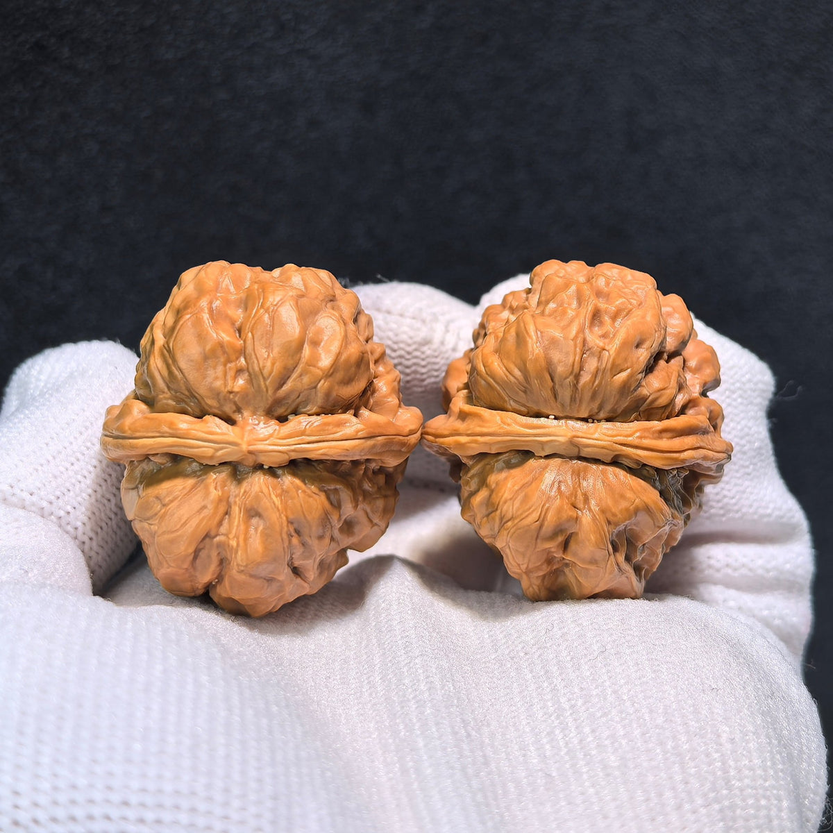 The "Jade Toad Crystal Frog" (Yu Chan Shui Jing Wa) Pair | 32.0mm x 35.0mm | W-511 - ThePatinaProject