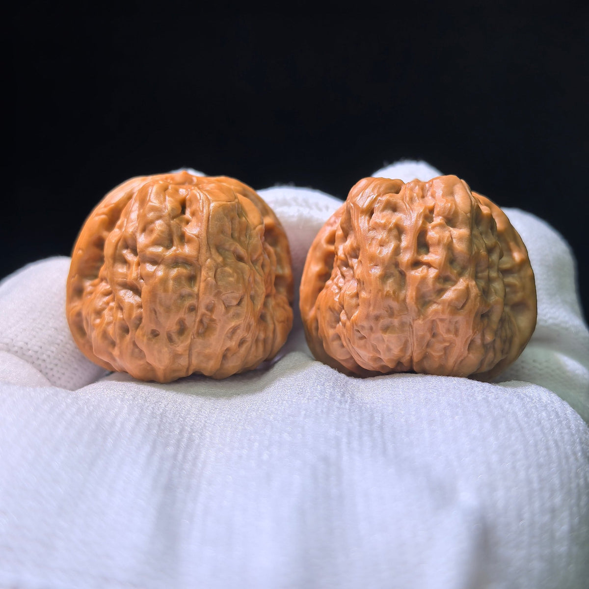 The "Jade Toad" (Yu Chan) Crystal Skin Collector's Miniature | 34.0mm x 34.0mm | YC-1201C - ThePatinaProject