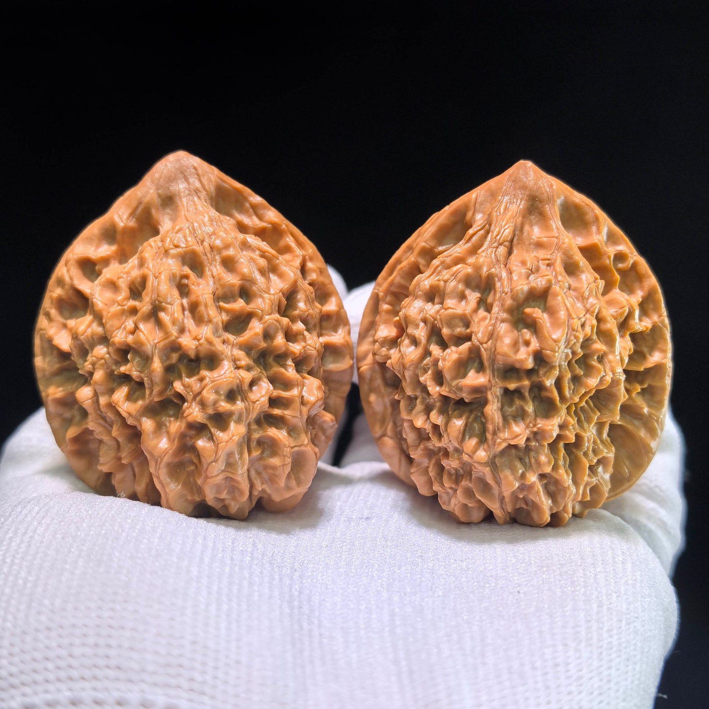 The "Large Official's Hat" (Da Guanmao) Matched Pair | 43.0mm x 40.0mm | DGM-1203C - ThePatinaProject