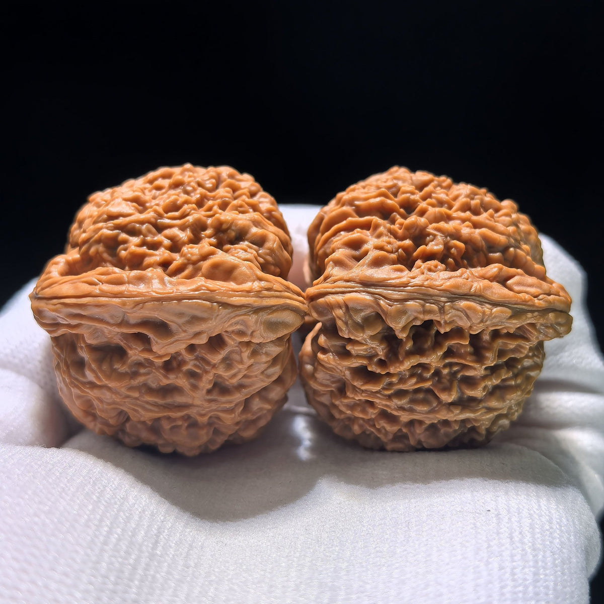 The "Little Pumpkin" (Xiao Nan Gua) Matched Pair | 40.0mm x 37.0mm | NGD-1202C - ThePatinaProject
