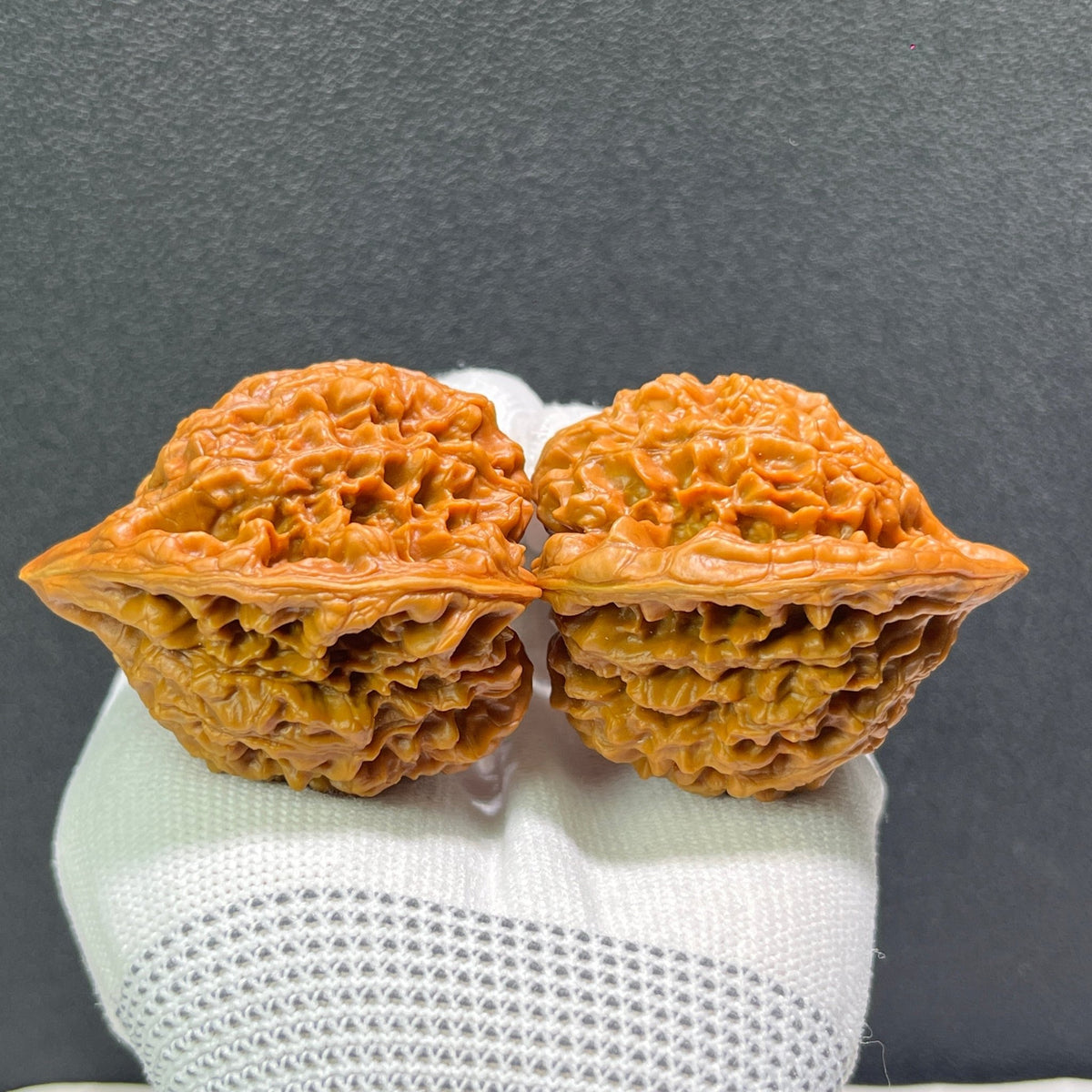 The Majestic "Official’s Hat" (Da Guan Mao) Premier Pair | Boutique Grade | 49.0mm x 44.0mm | DGM-601 - ThePatinaProject